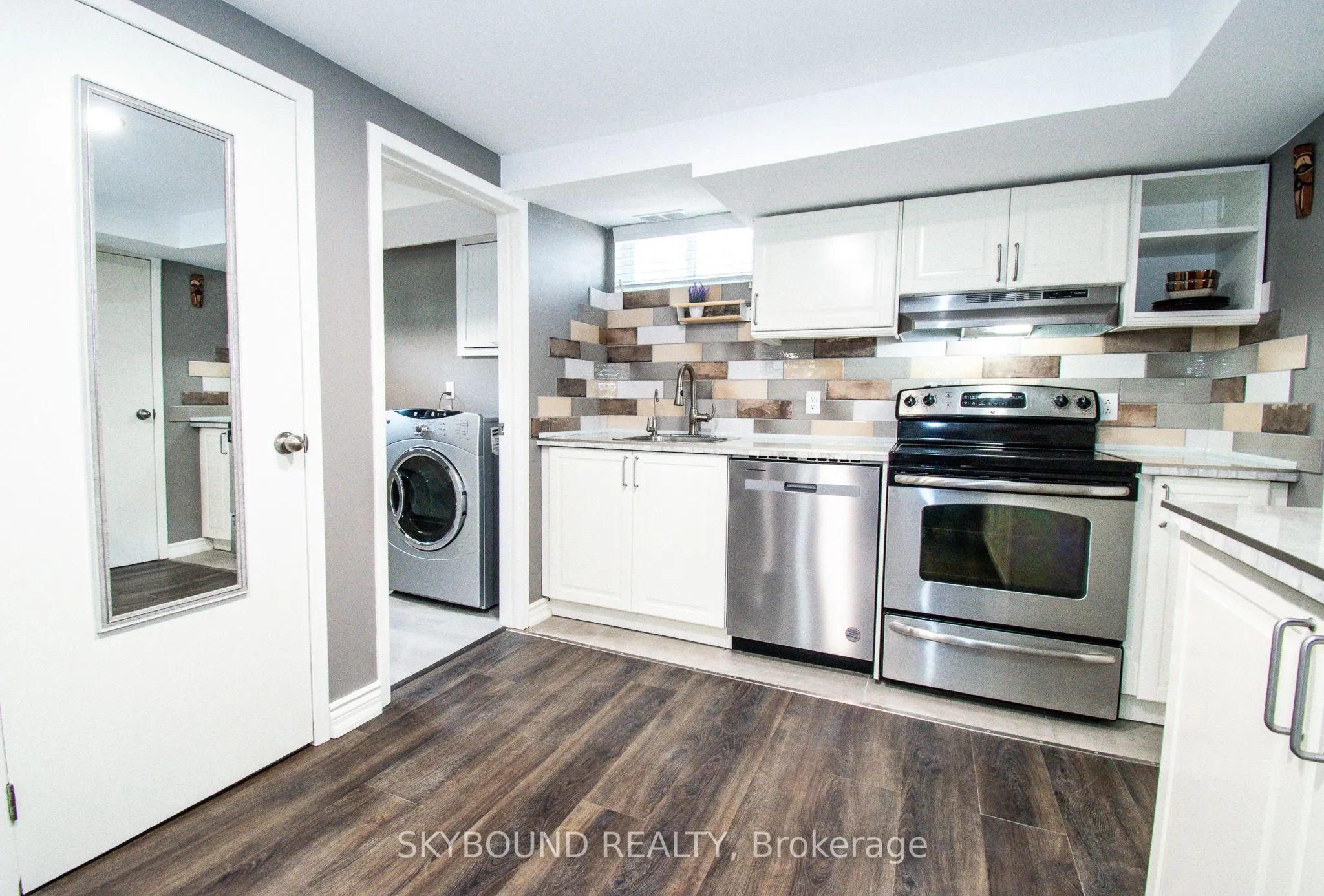 10 Chorley Avenue, #Lower unit
