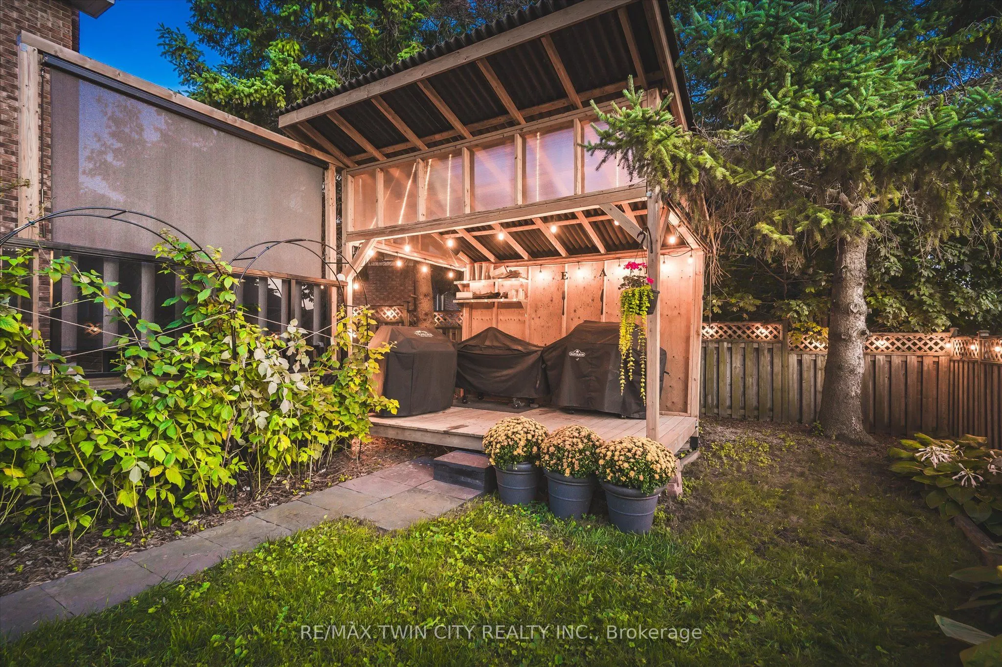 18 Westchester Place