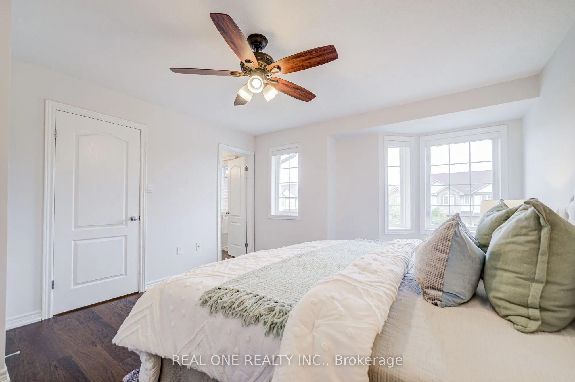 36 Palacebeach Trail