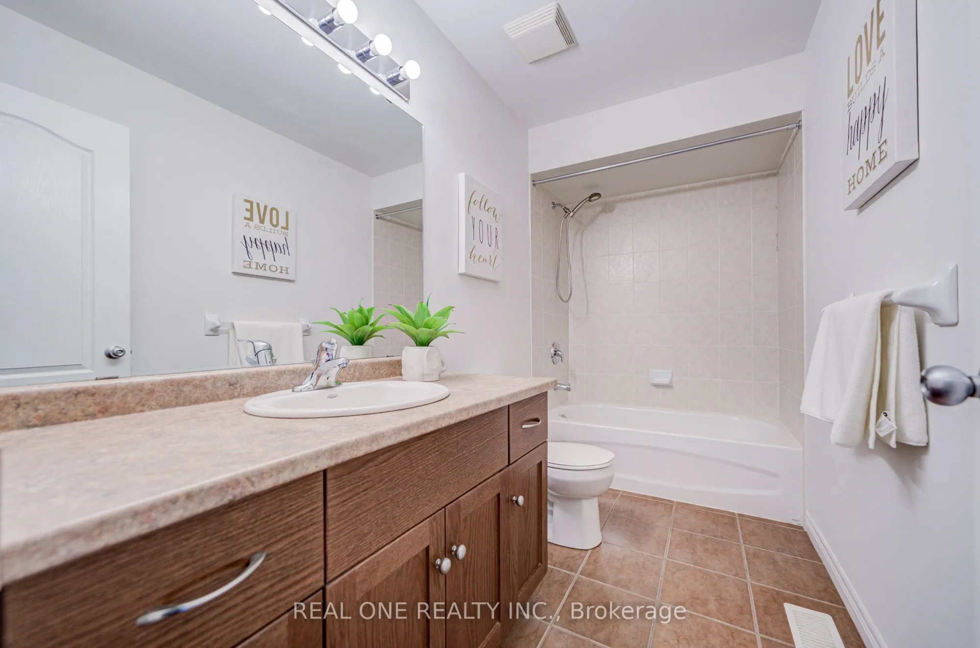 36 Palacebeach Trail