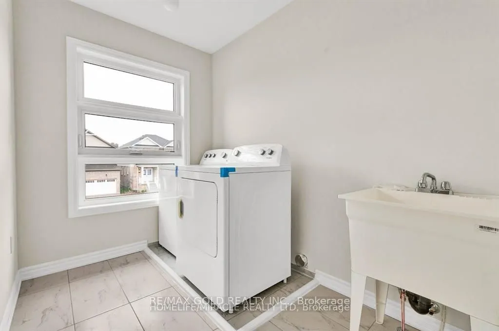 6 Mears Road