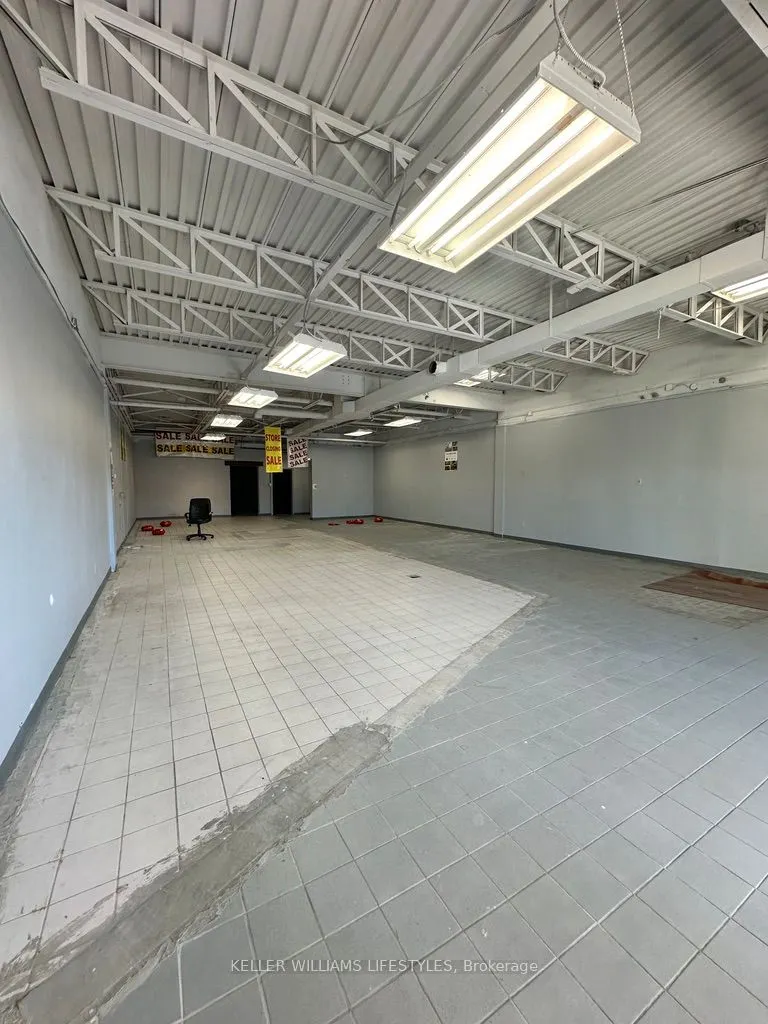 1560 Dundas Street, #3