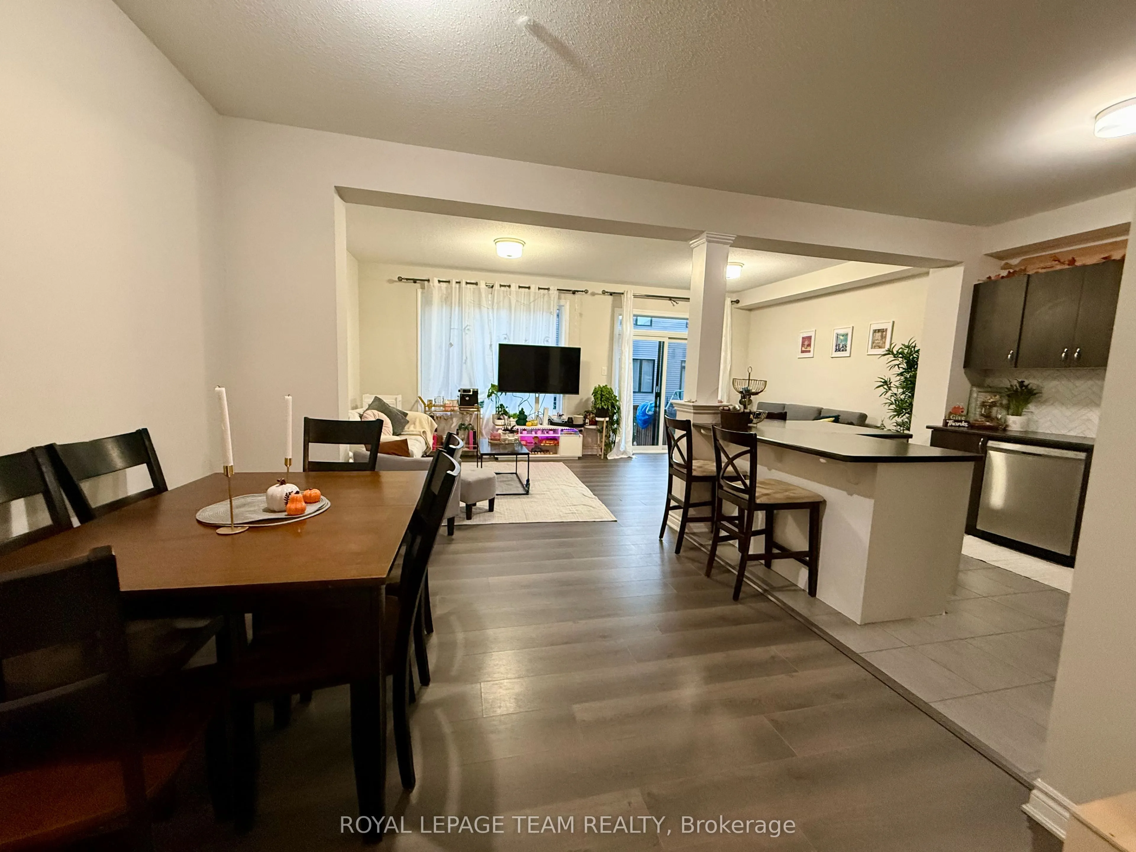 709 Megrez Way., Ottawa E