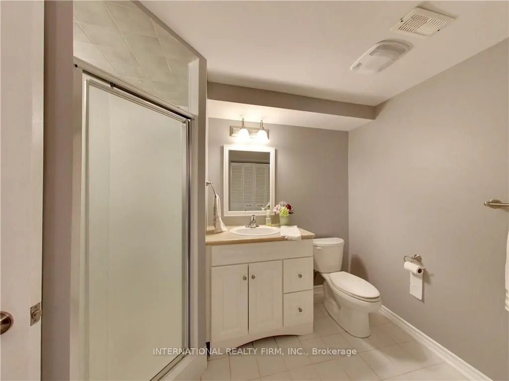5 Regis Court, #Basement