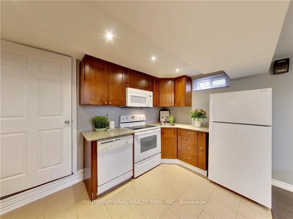 5 Regis Court, #Basement