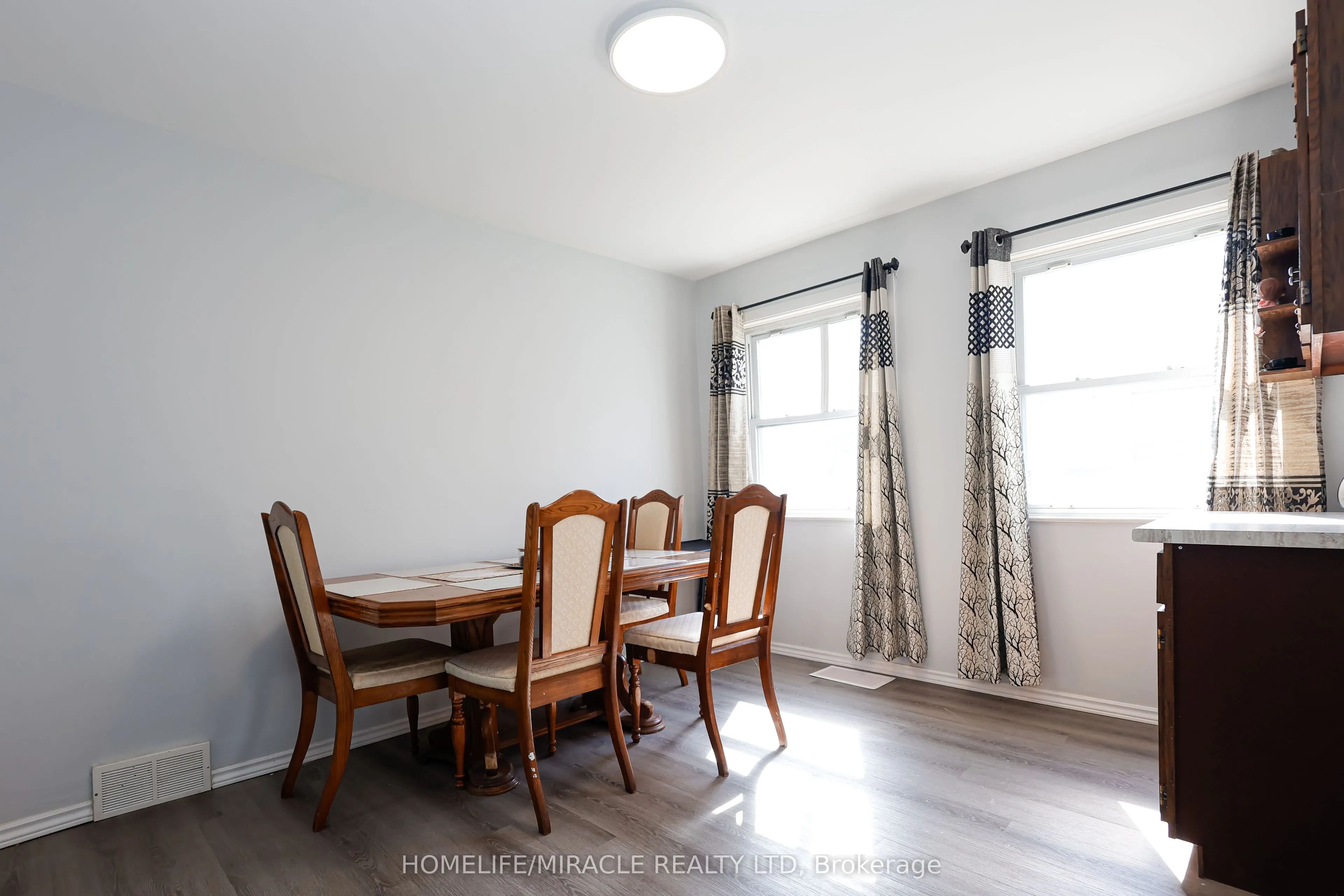 1820-06 George Avenue