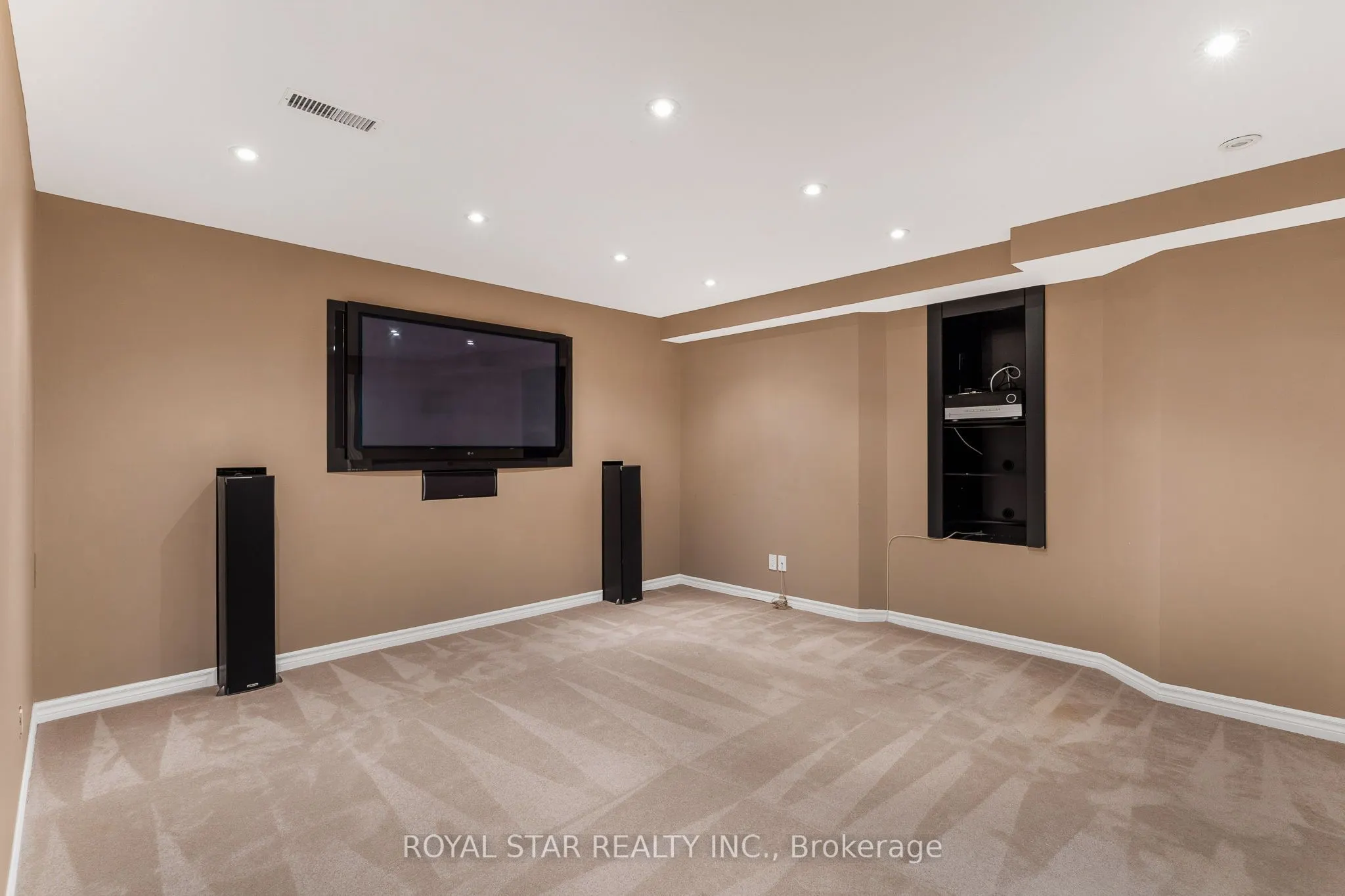 846 Feather Moss Way