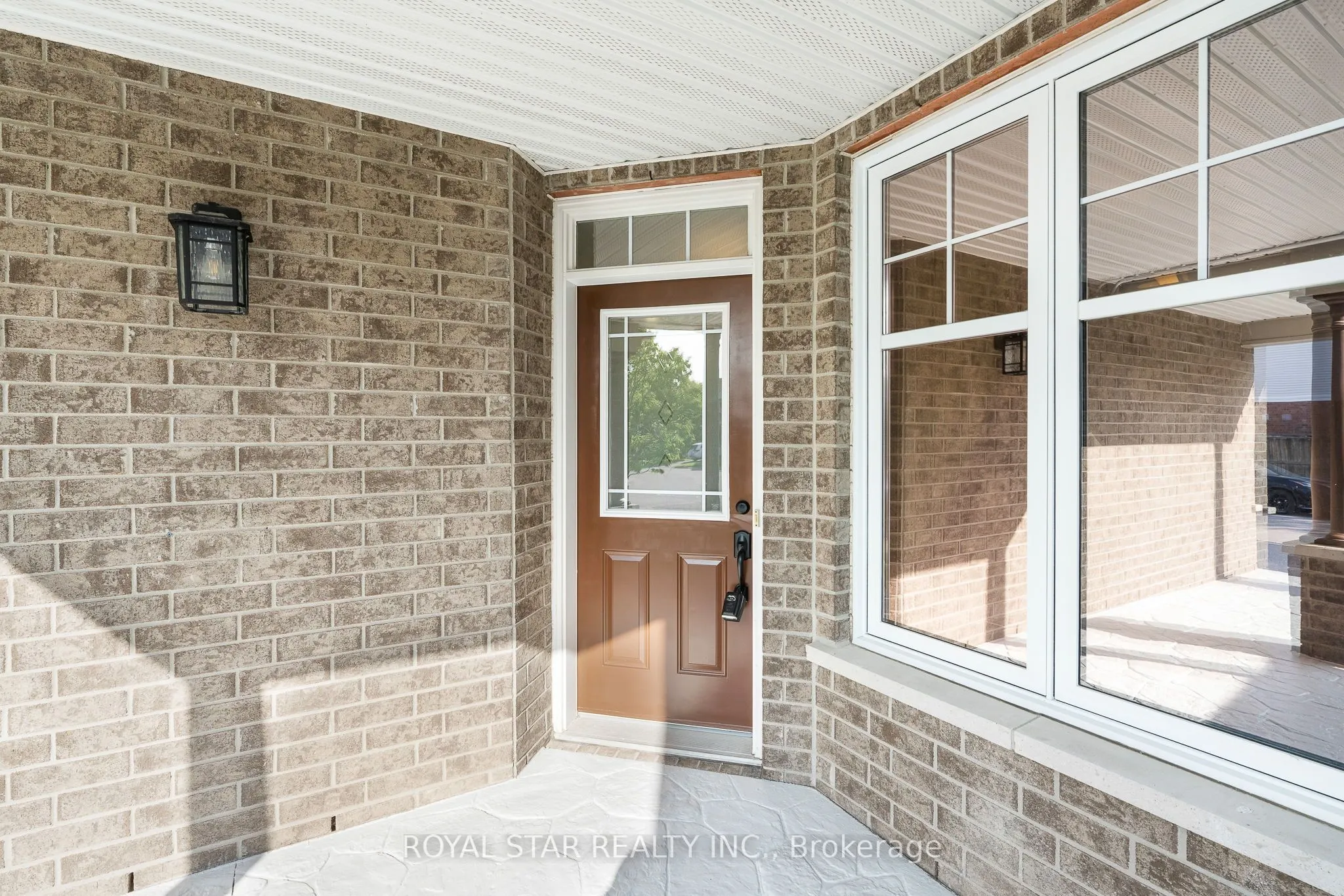 846 Feather Moss Way