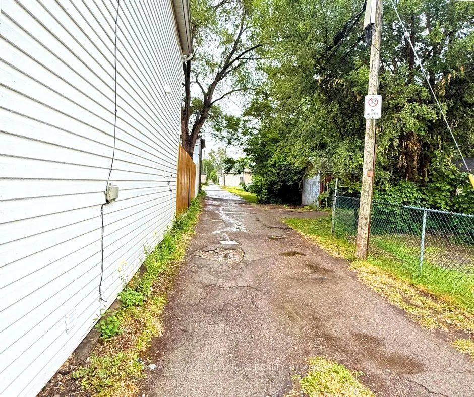 32-34 Clinton Street