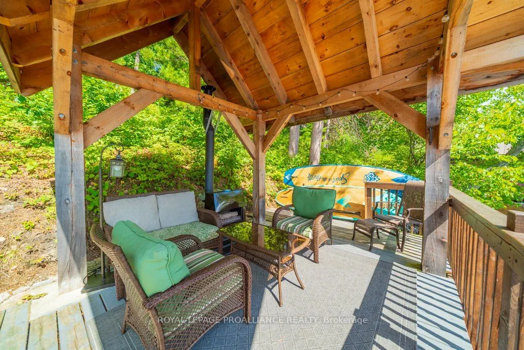 163 Mazinaw Lake
