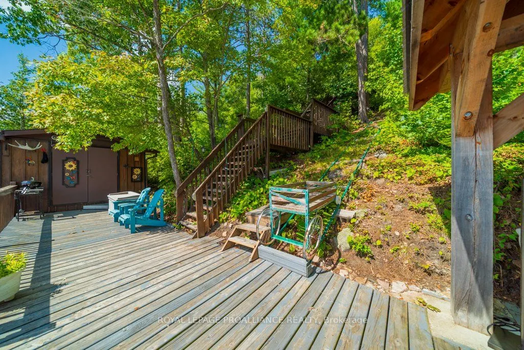 163 Mazinaw Lake
