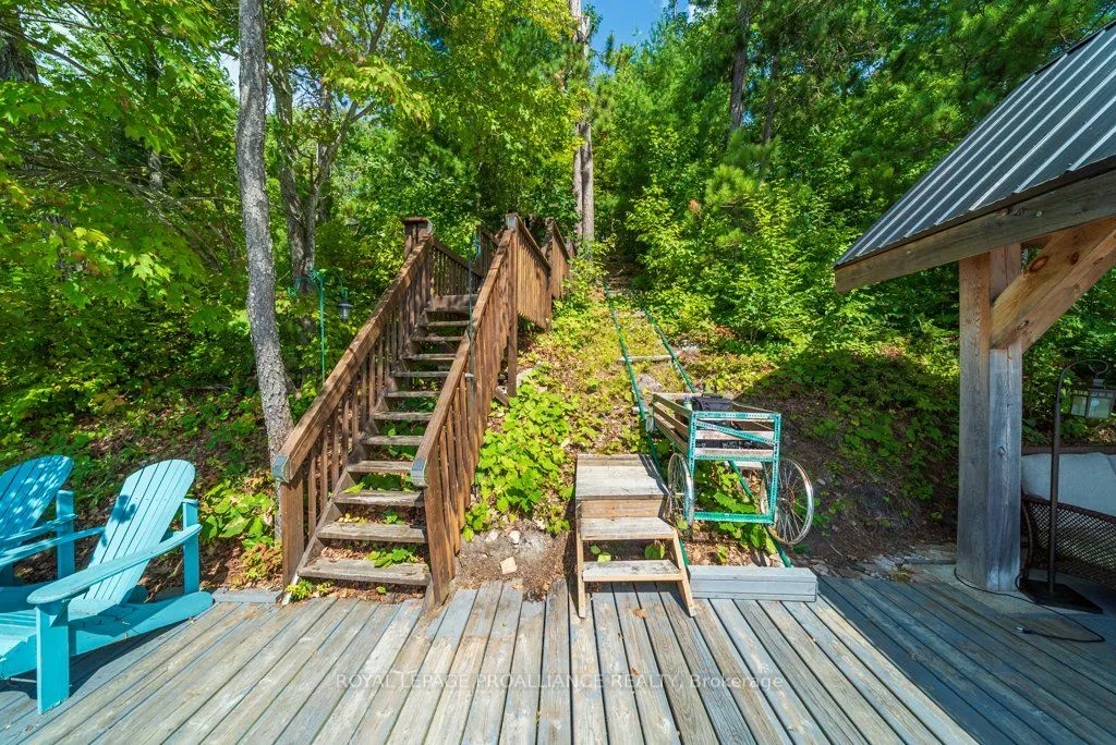 163 Mazinaw Lake