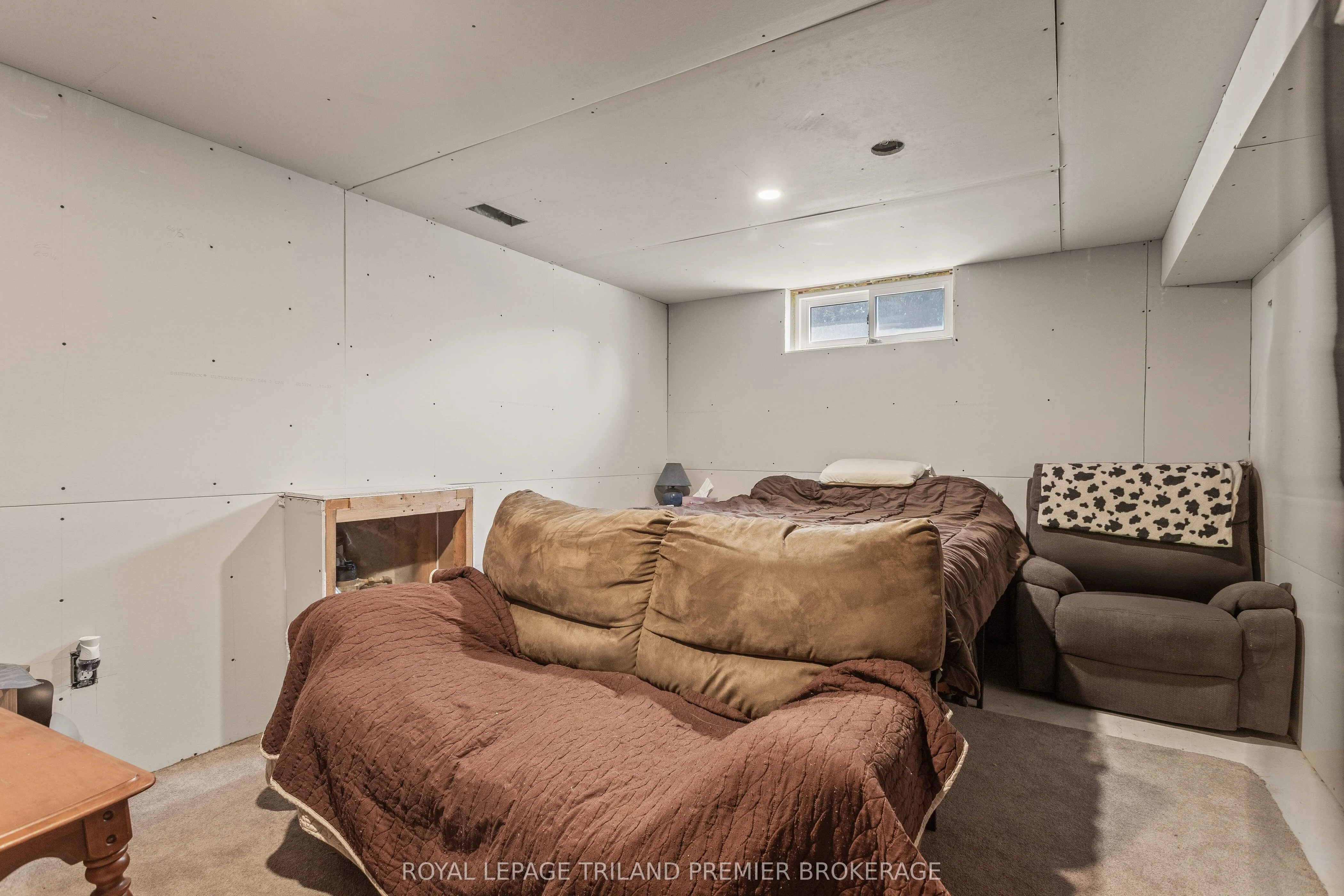 36 Genevive Crescent