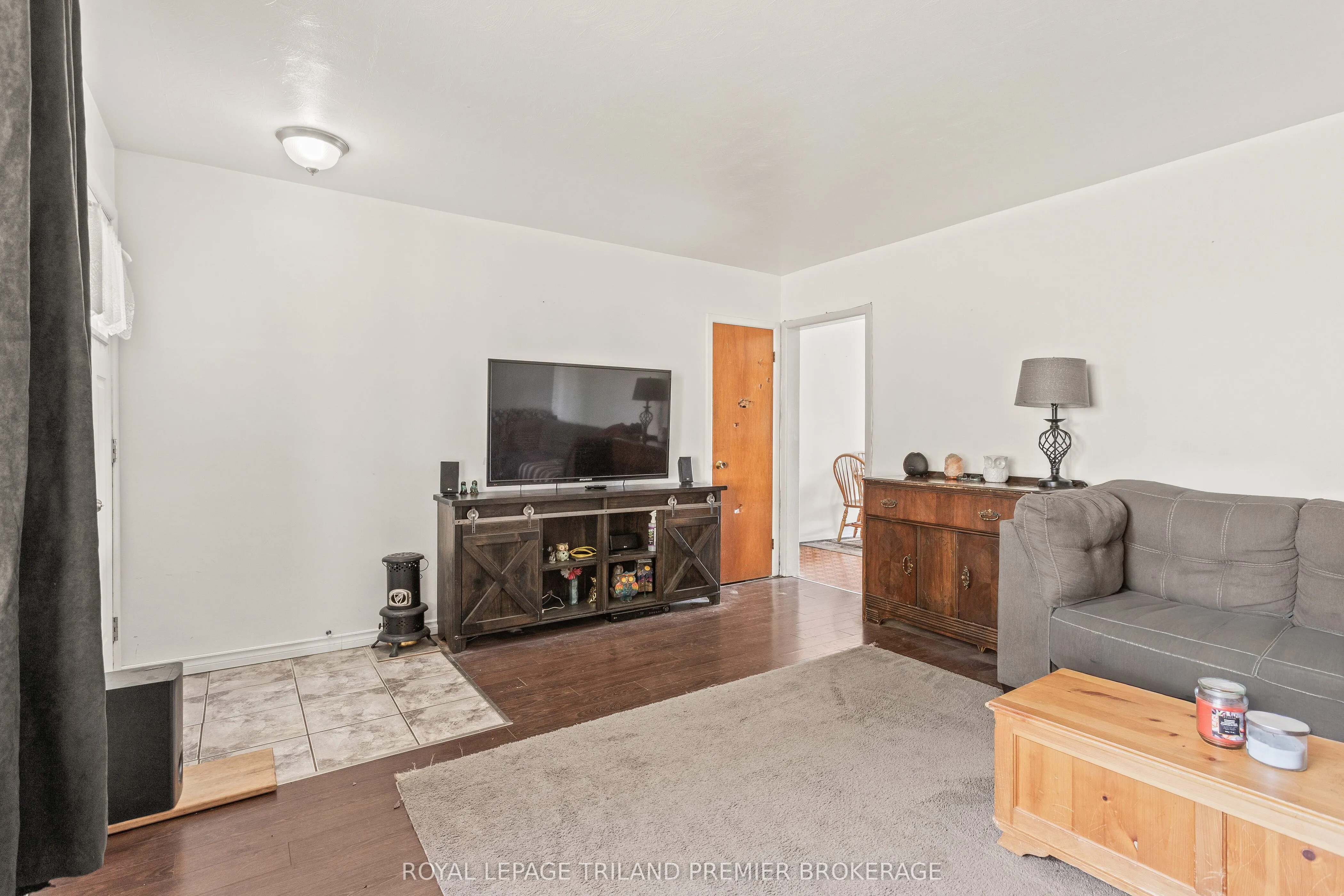 36 Genevive Crescent