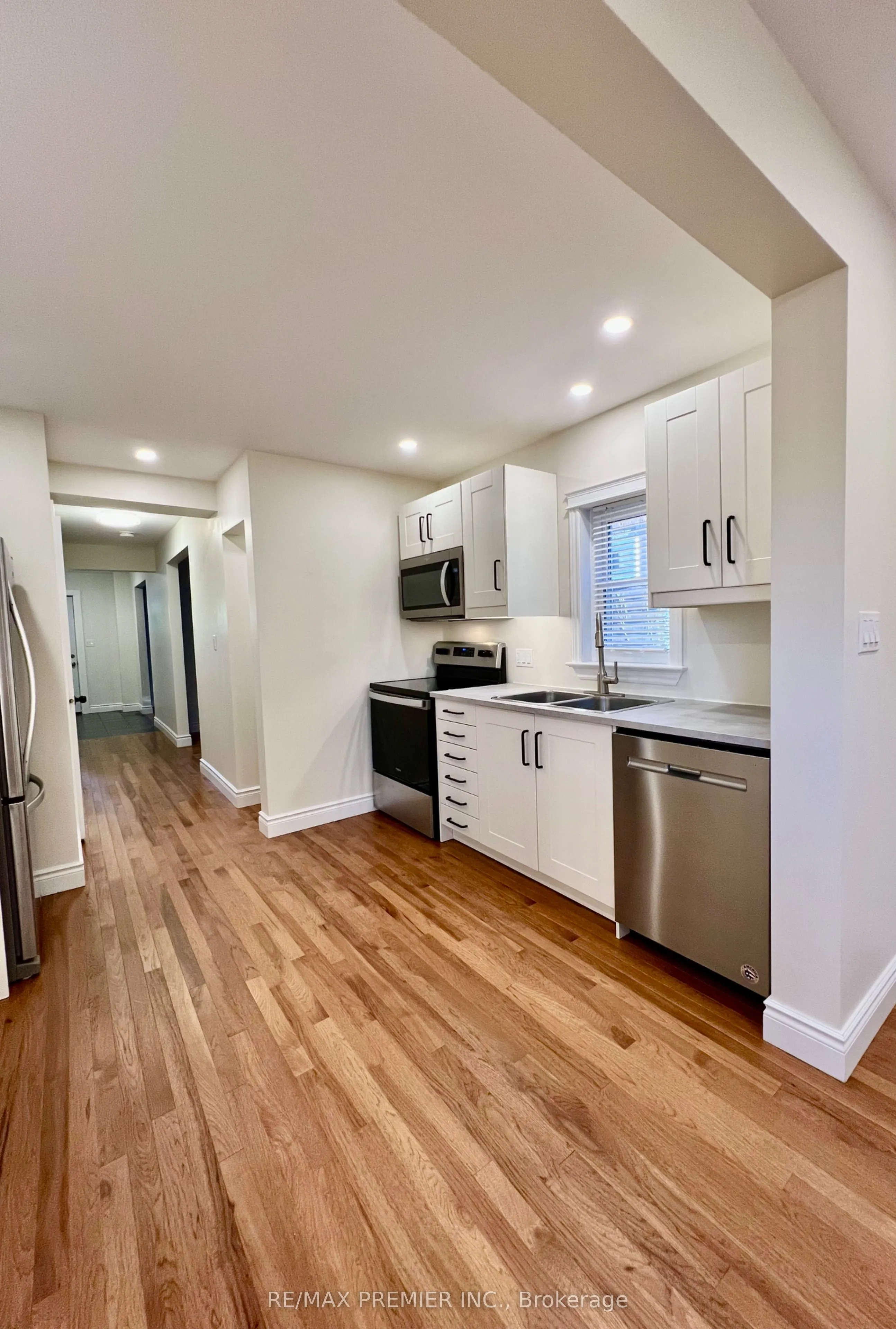 10 Patrick St