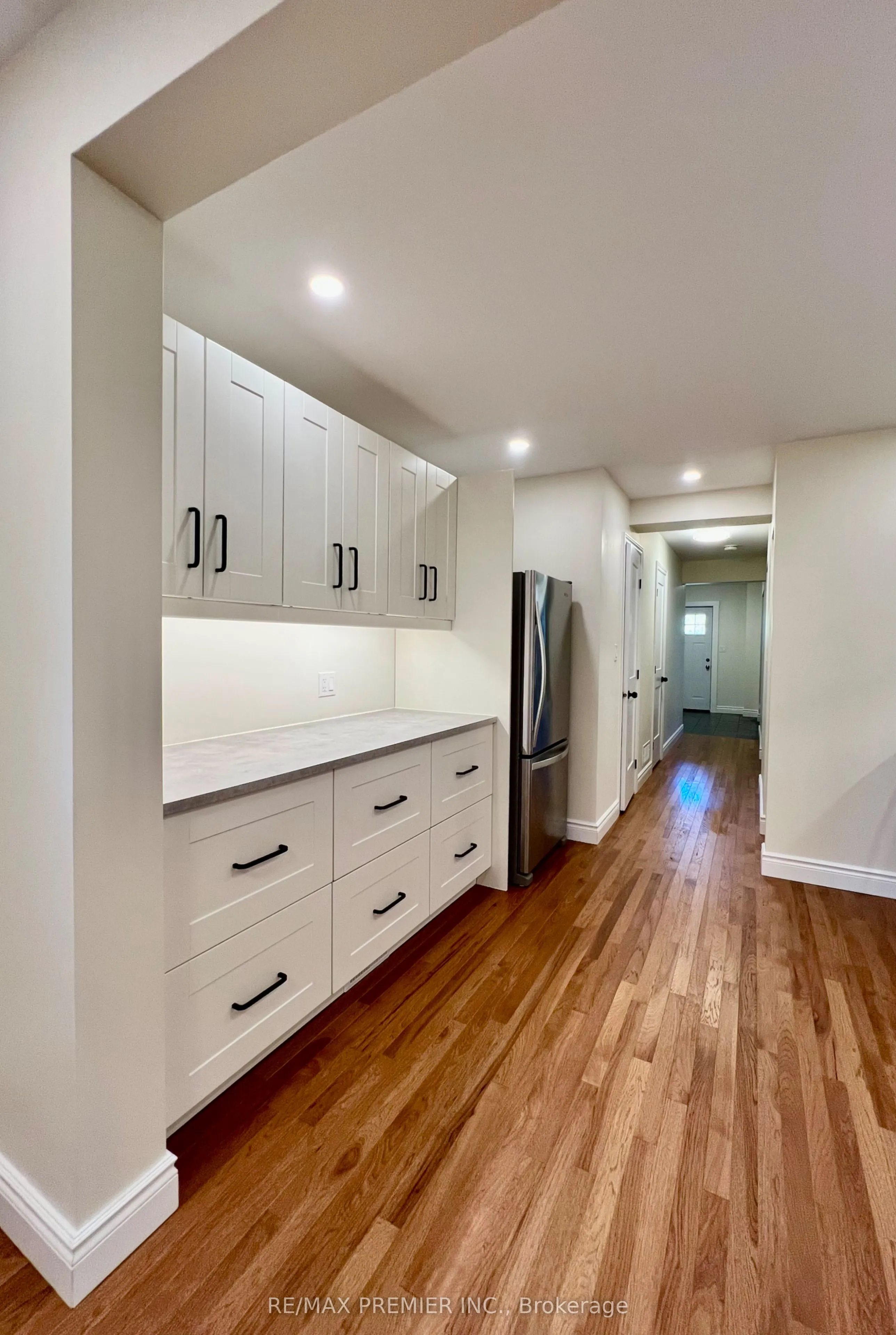10 Patrick St
