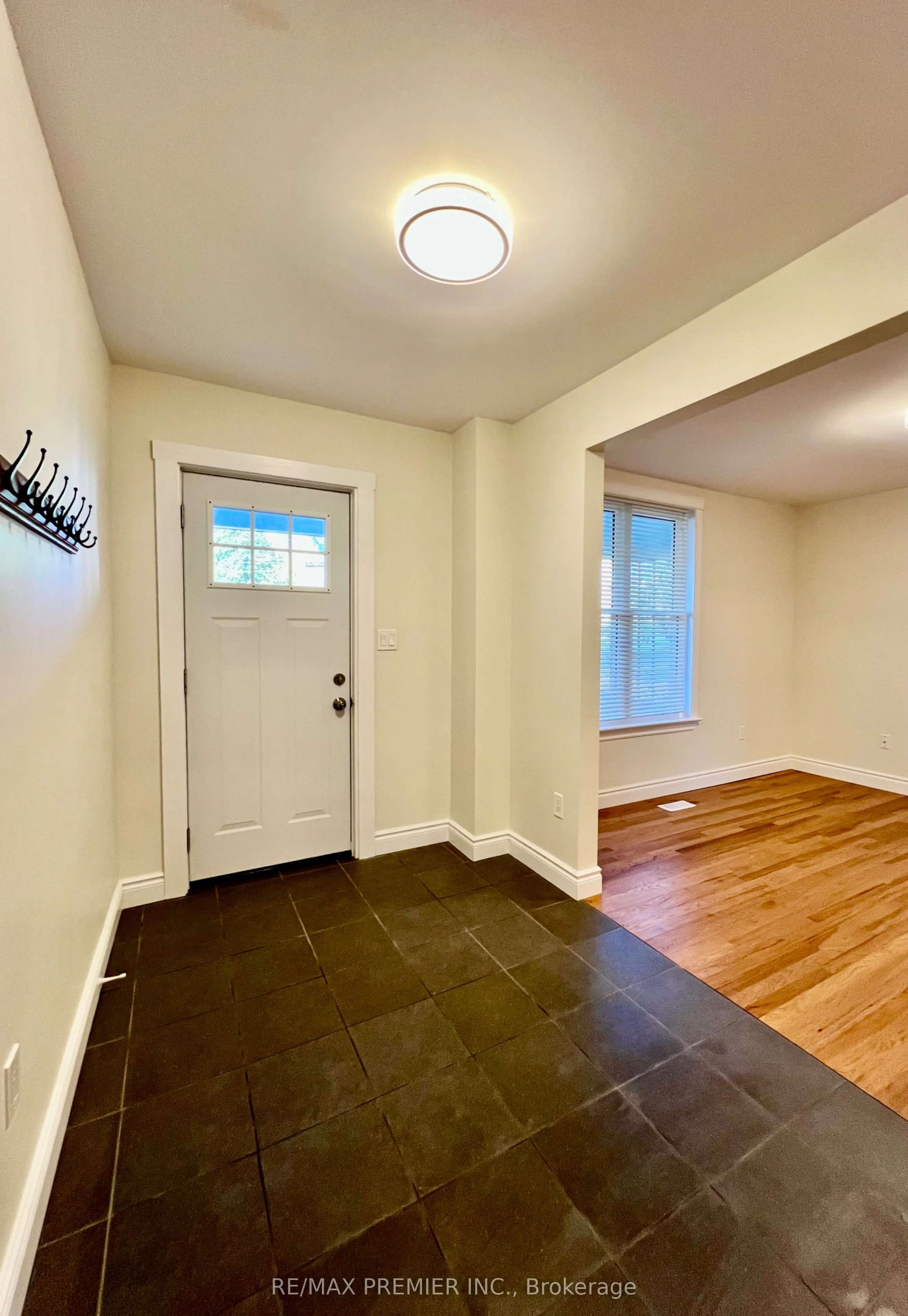 10 Patrick St