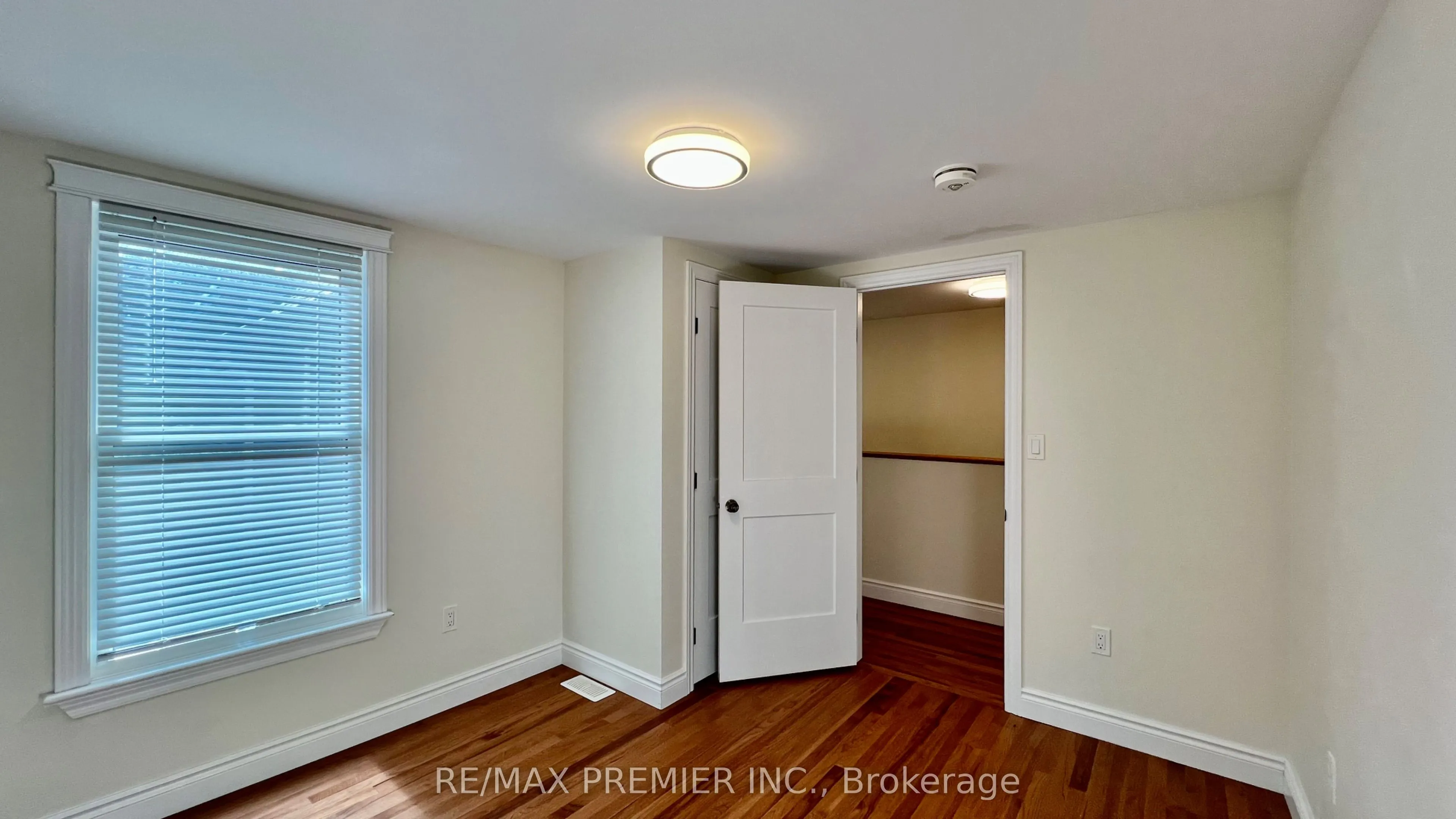 10 Patrick St