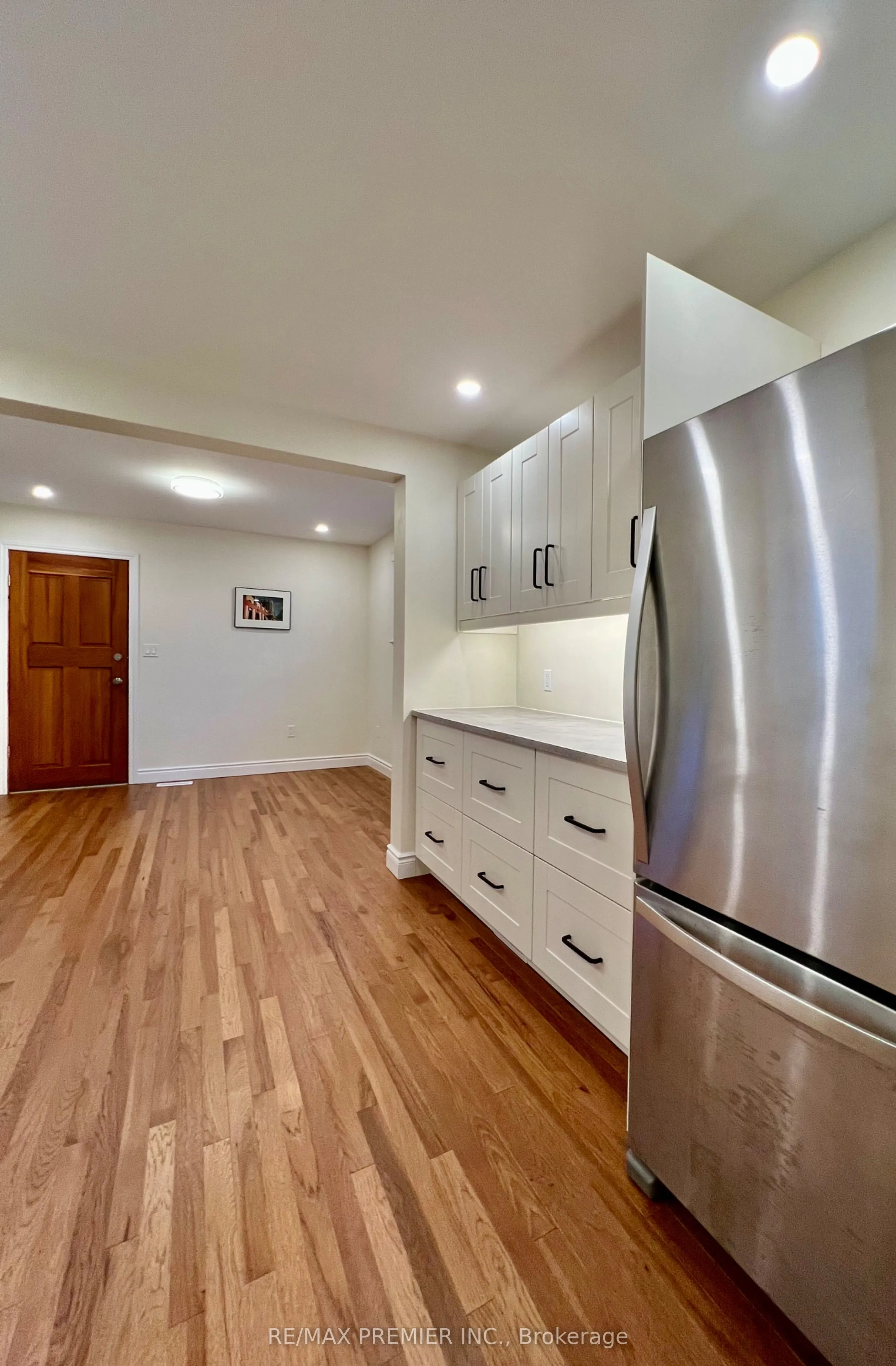 10 Patrick St