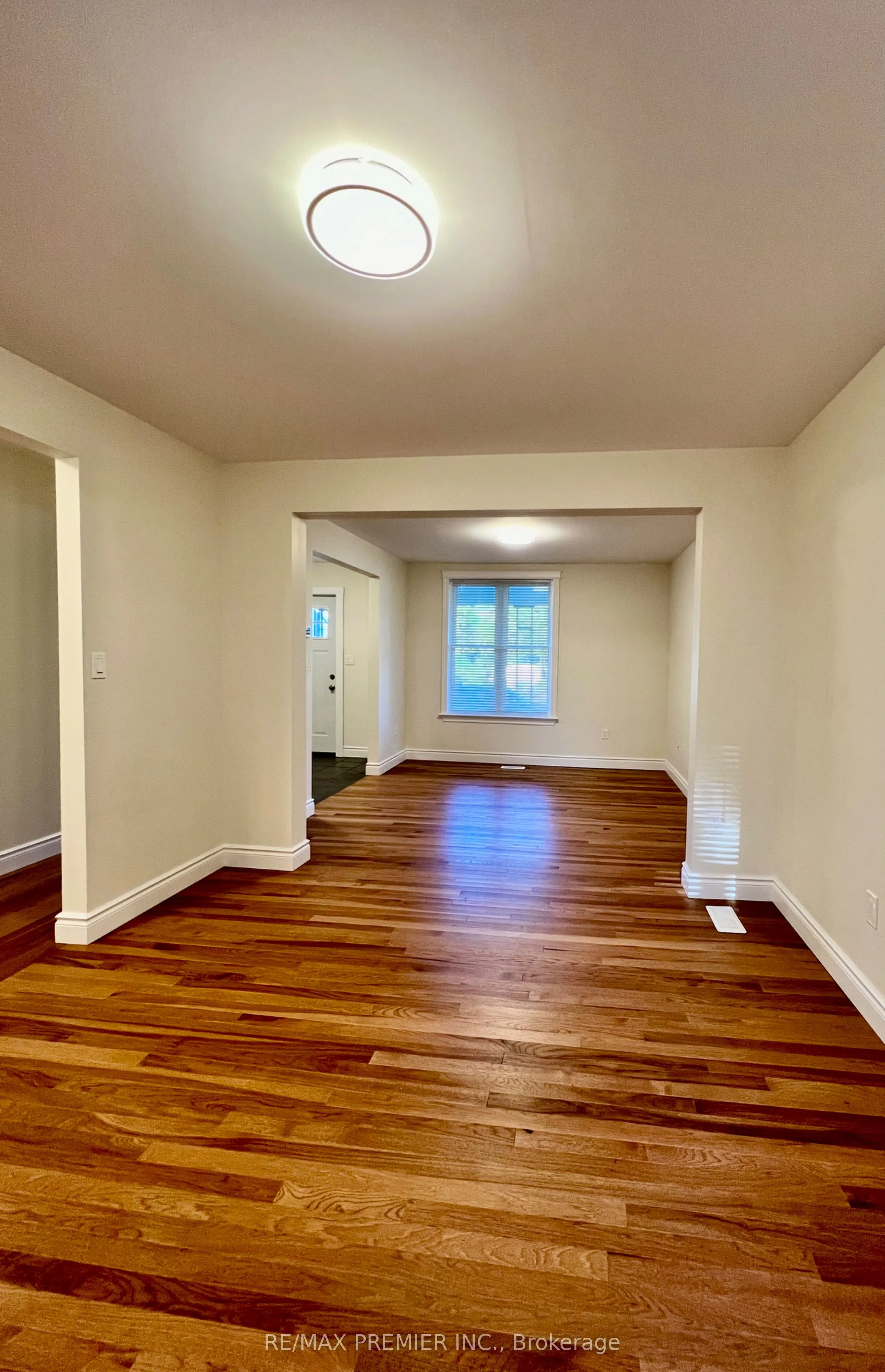 10 Patrick St