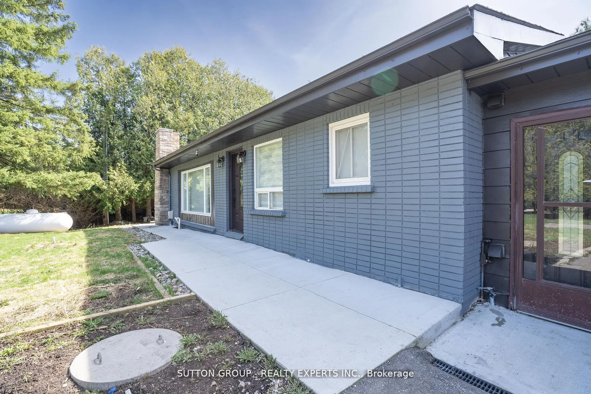 4934 Trafalgar Road N