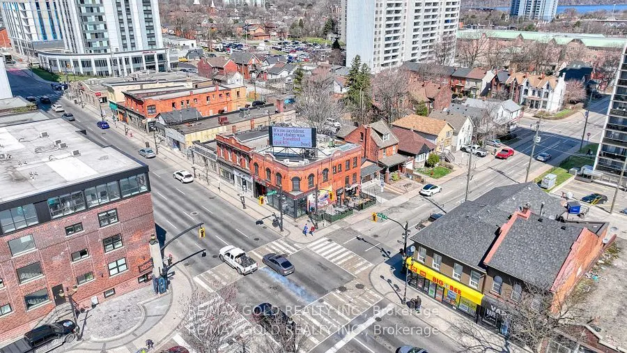 272 King Street W