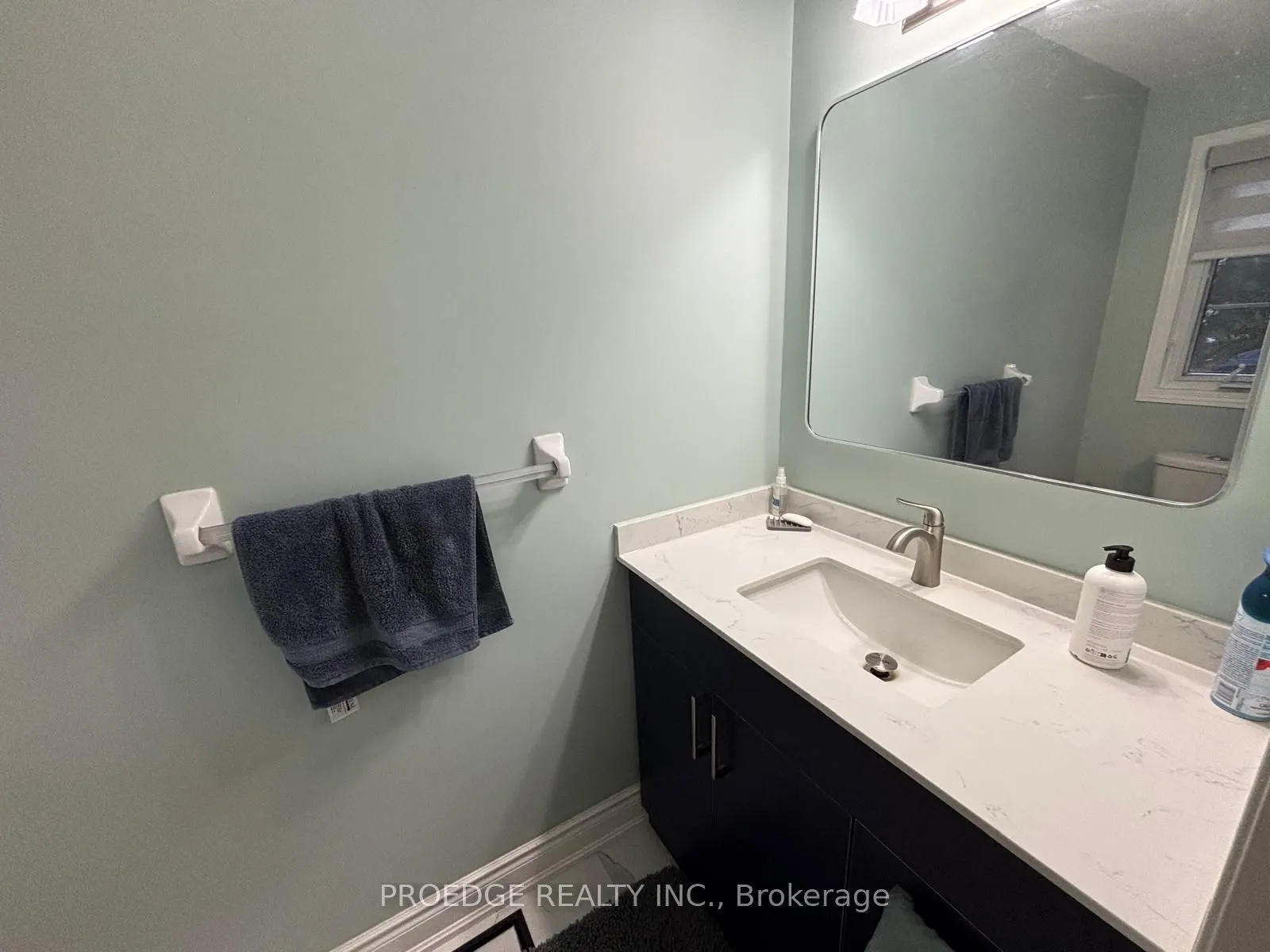 86 Activa Avenue