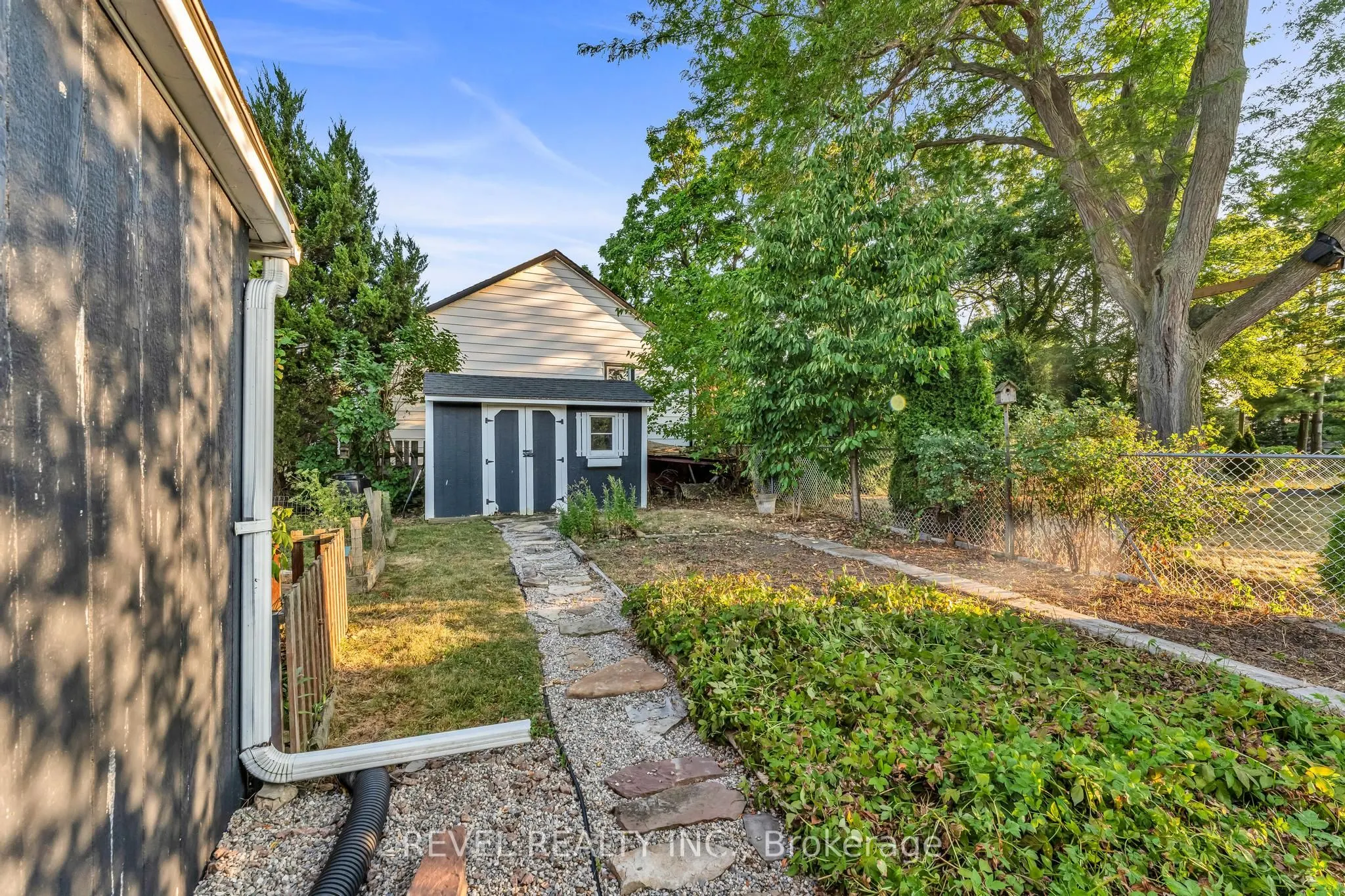 331 St Paul Street W