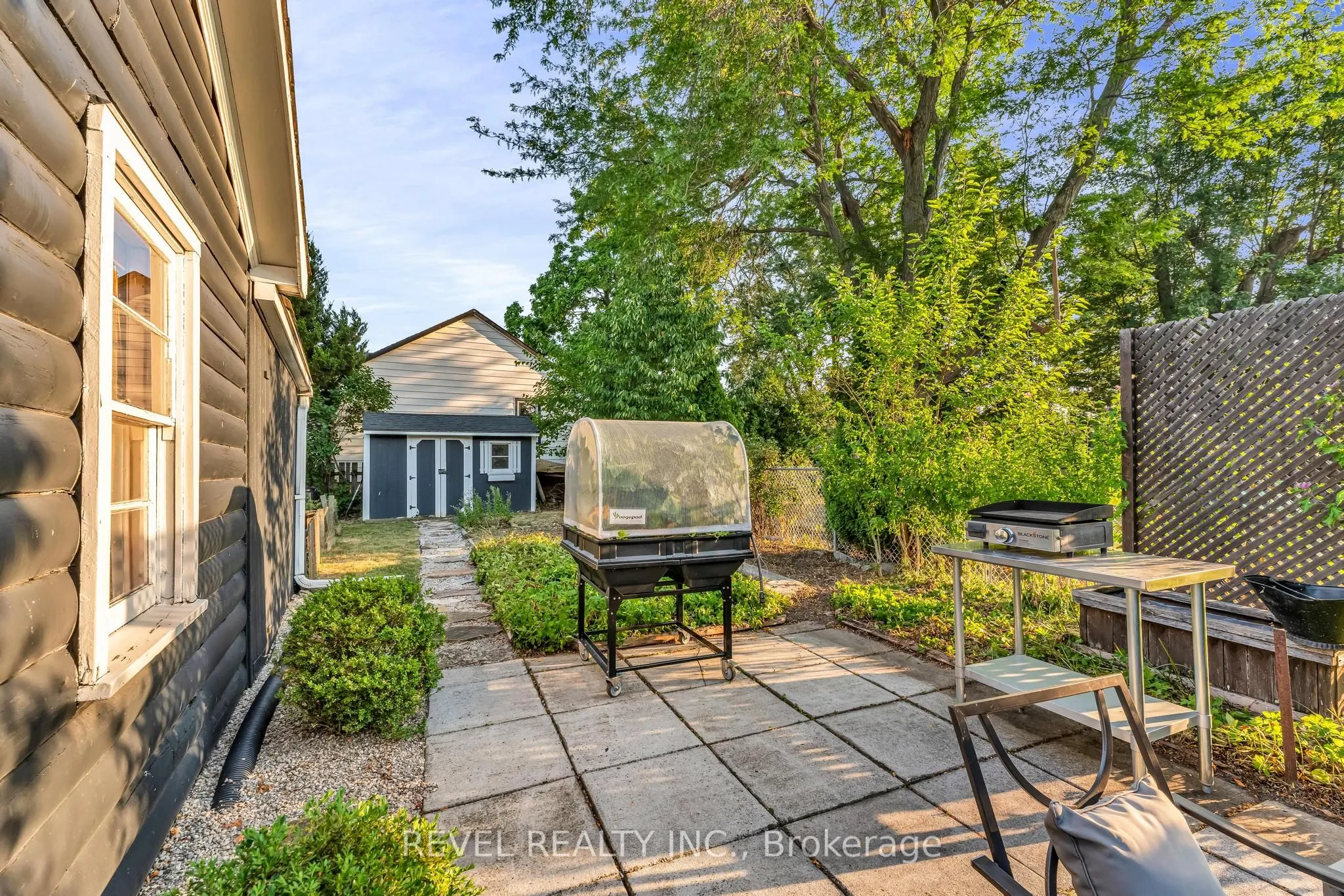 331 St Paul Street W