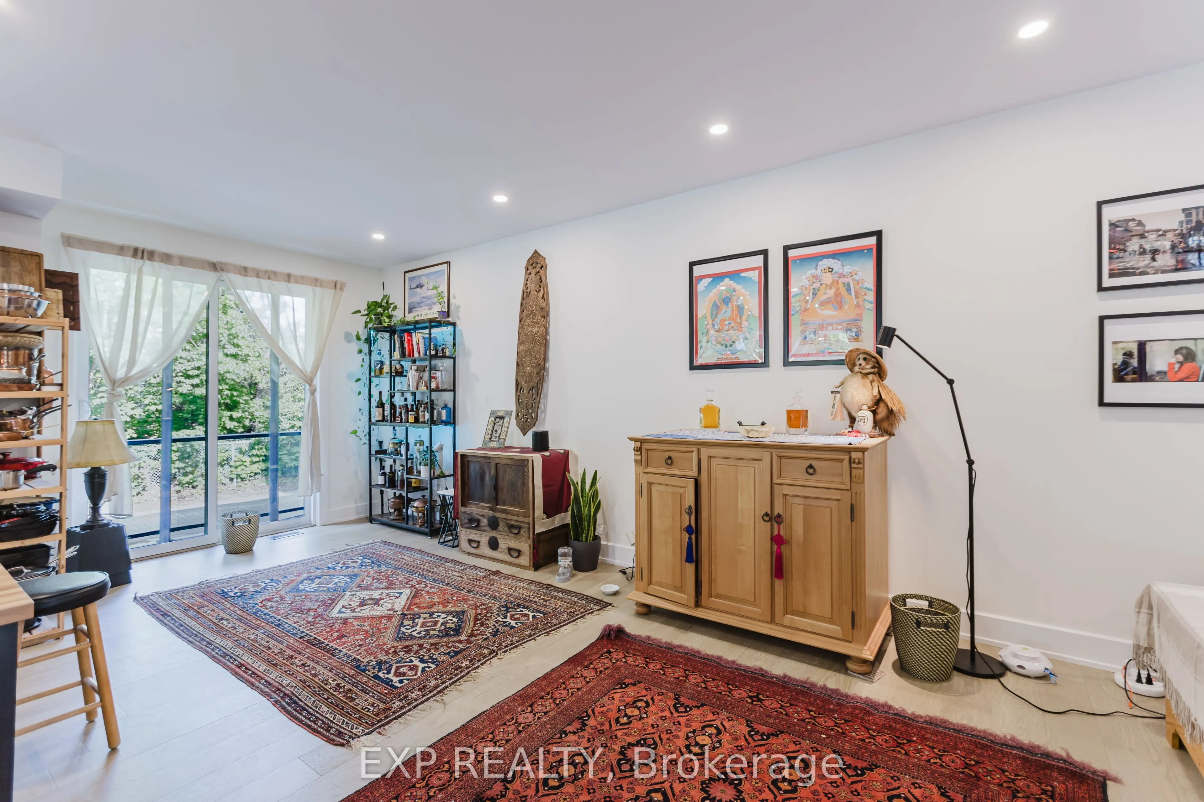 62 Columbus Avenue S