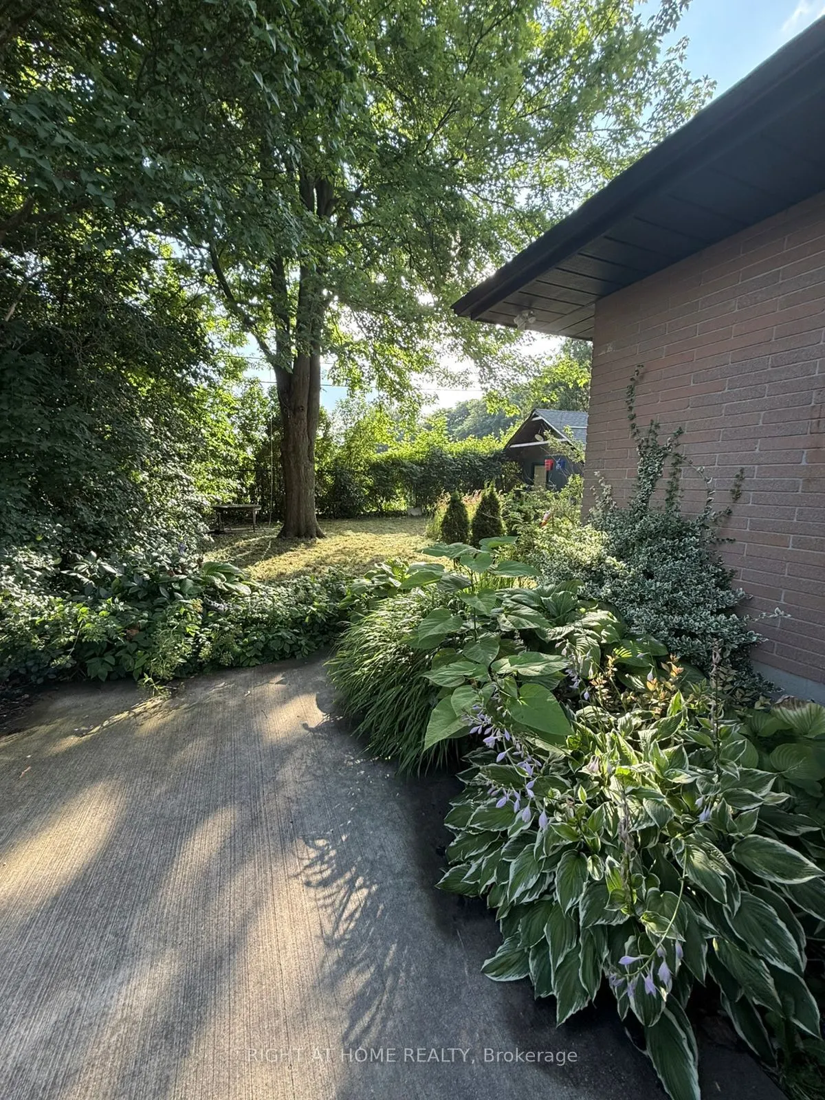 231 MICHAELMAS Street, #Main