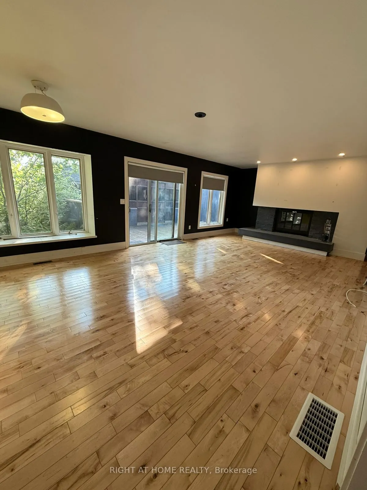 231 MICHAELMAS Street, #Main
