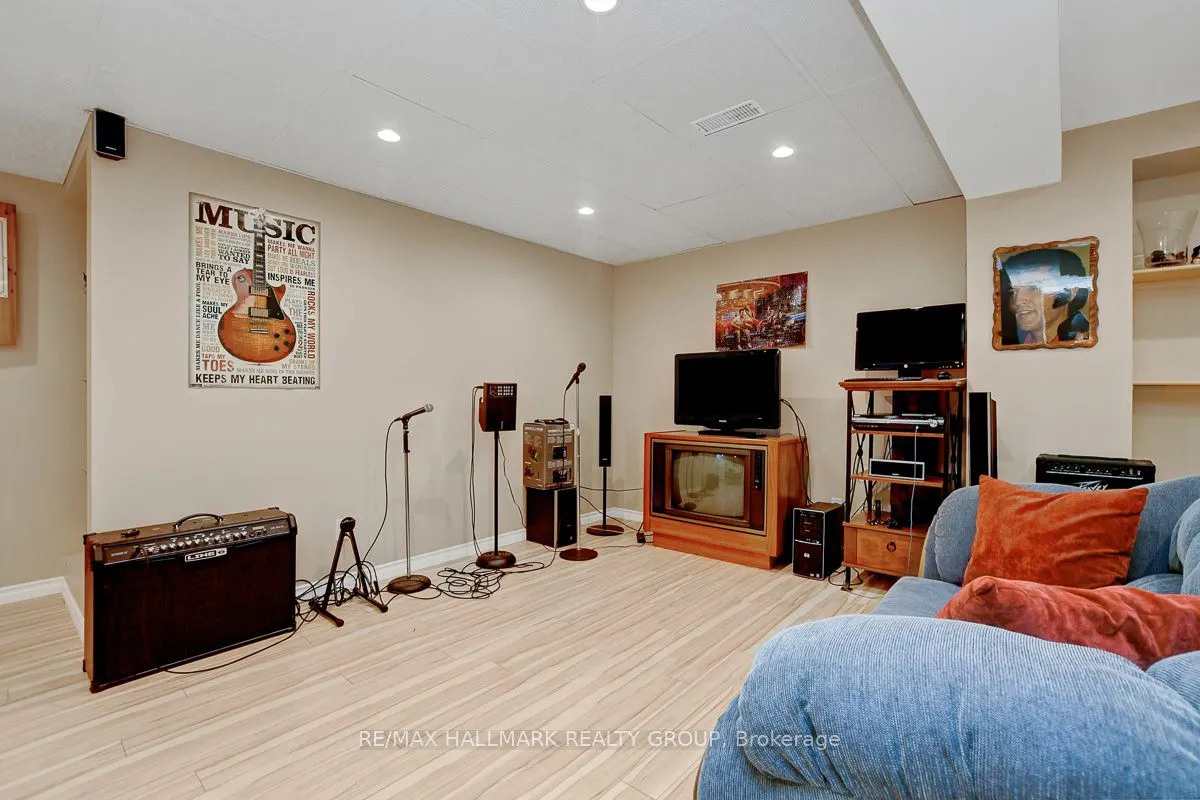 343 Quartz Avenue