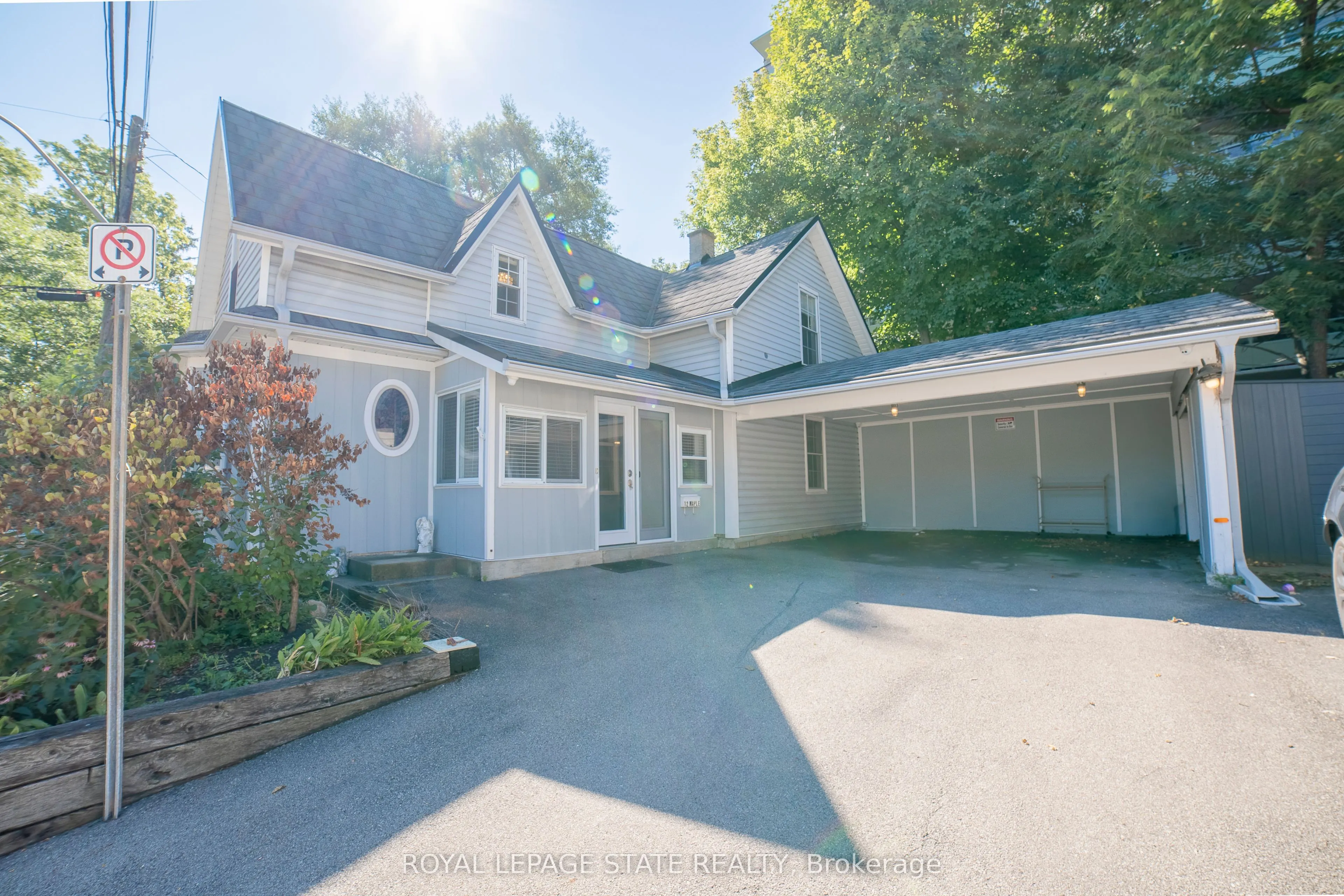 12 Maple Avenue