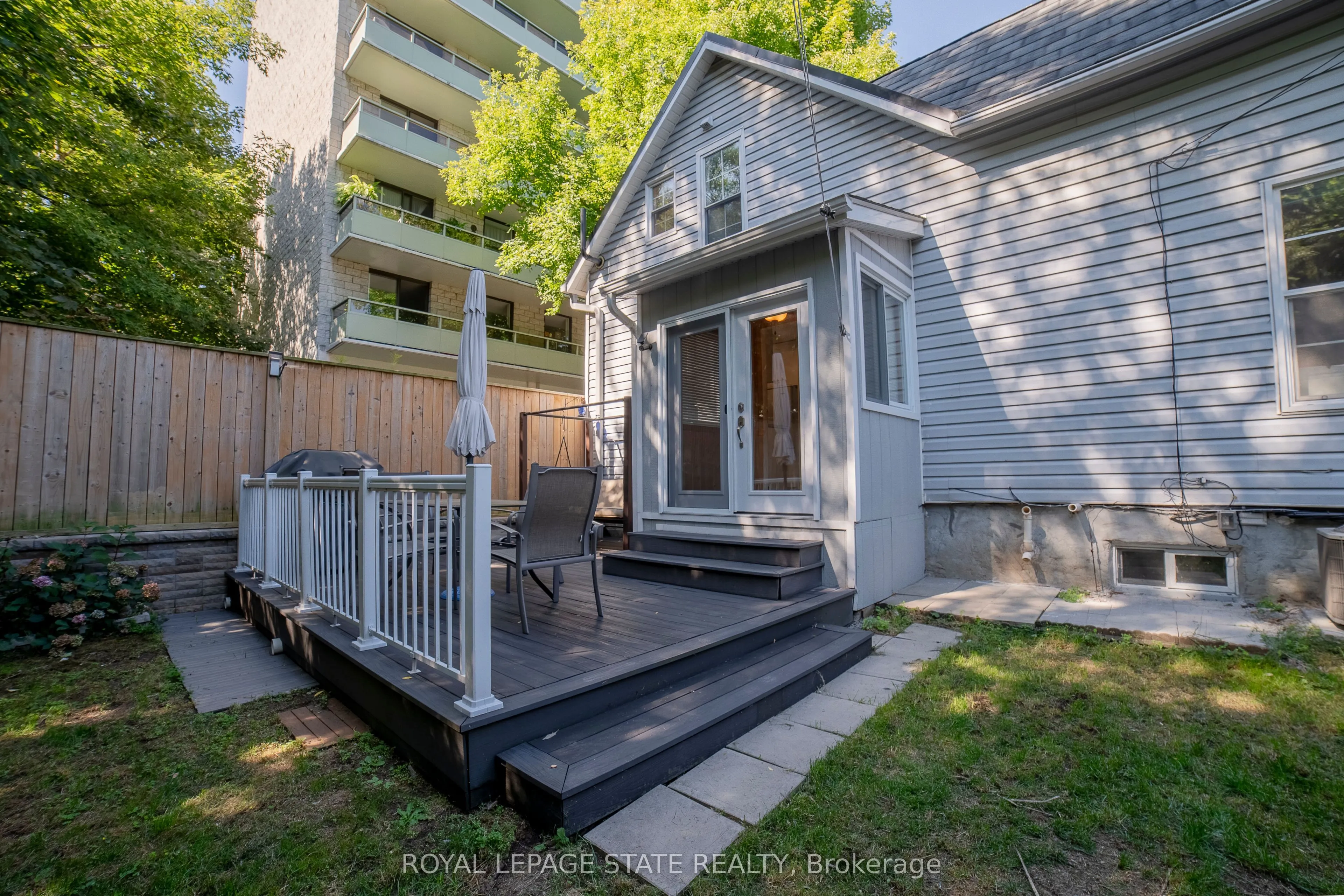 12 Maple Avenue
