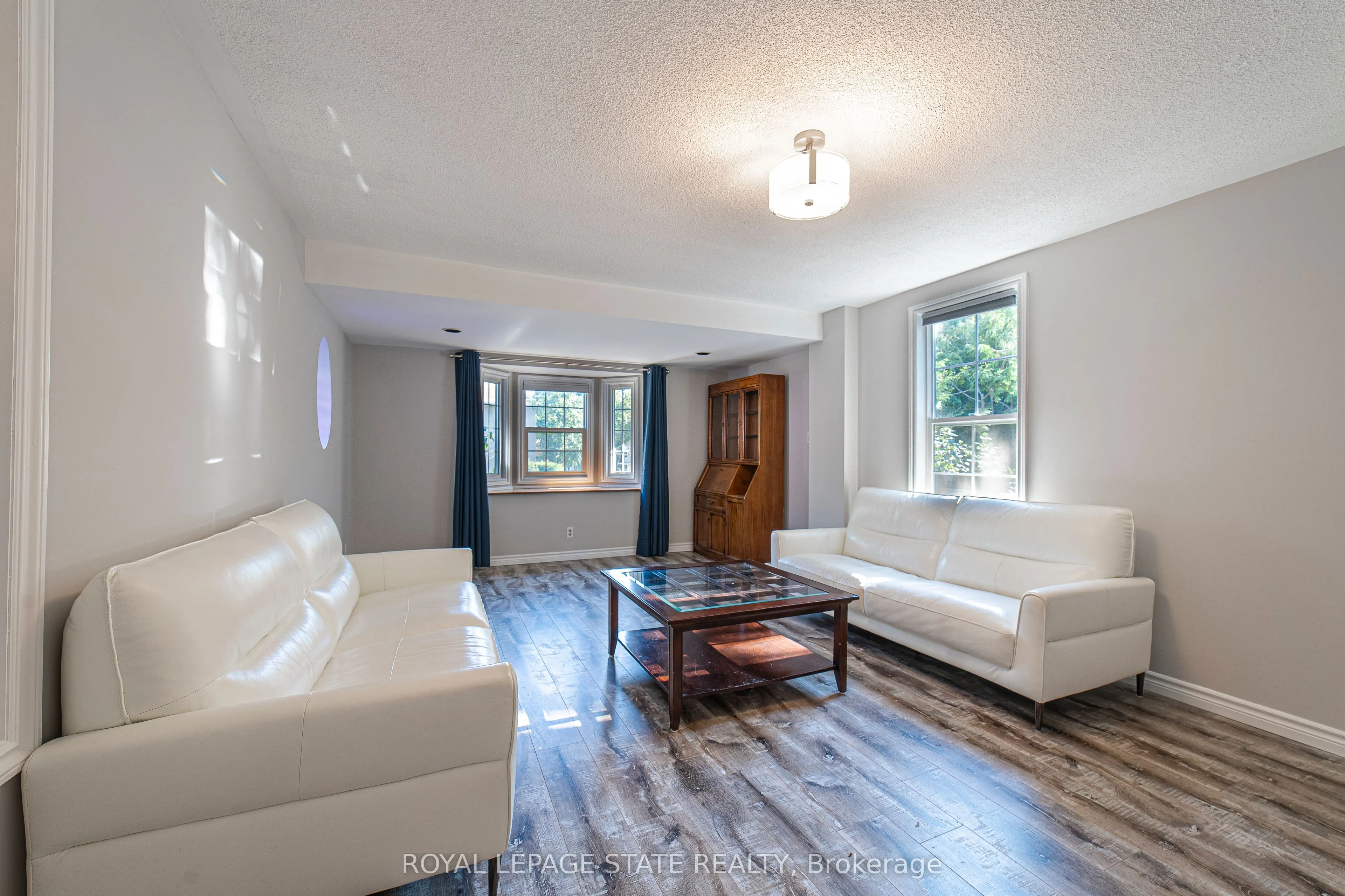 12 Maple Avenue