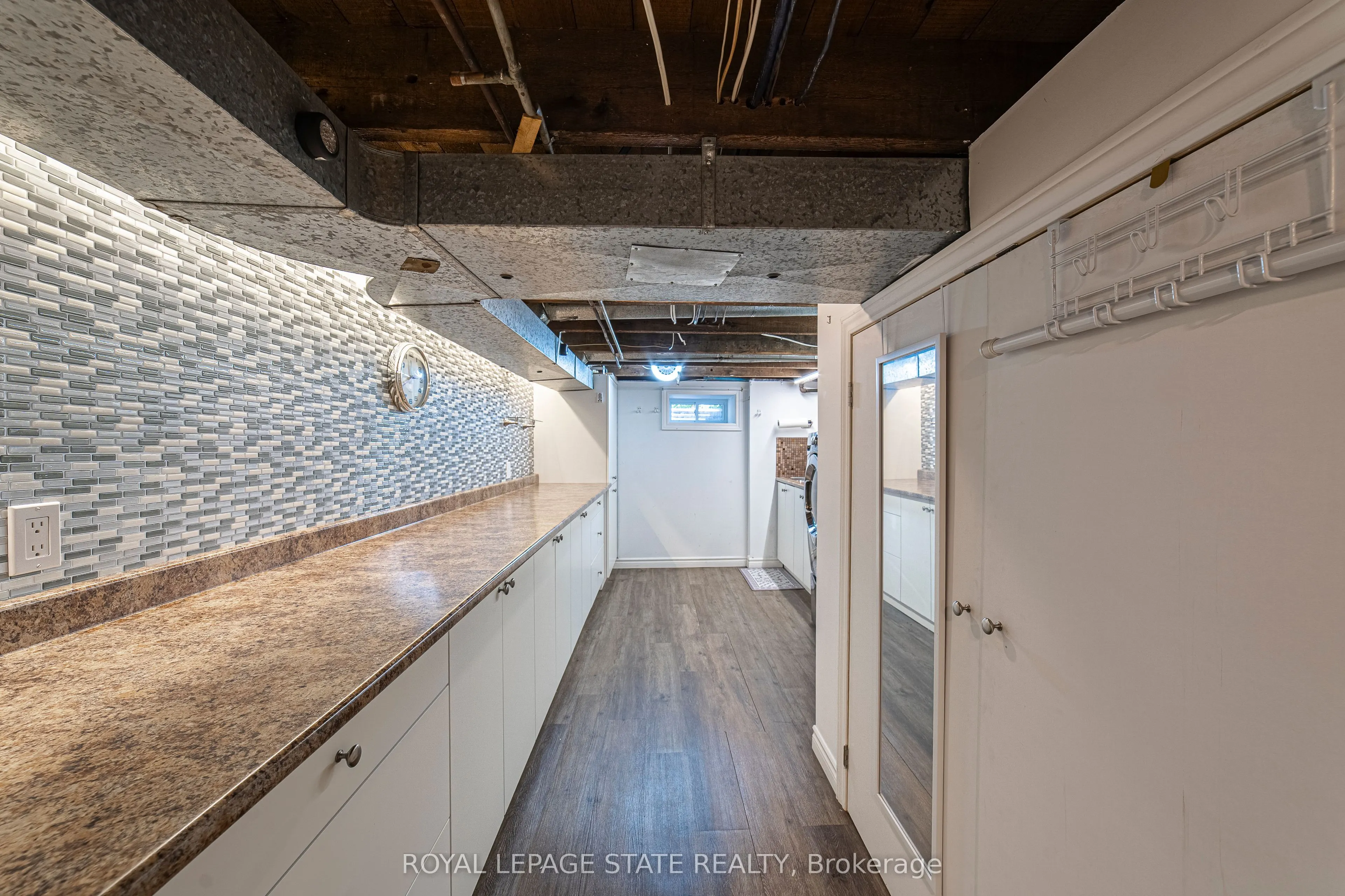 12 Maple Avenue