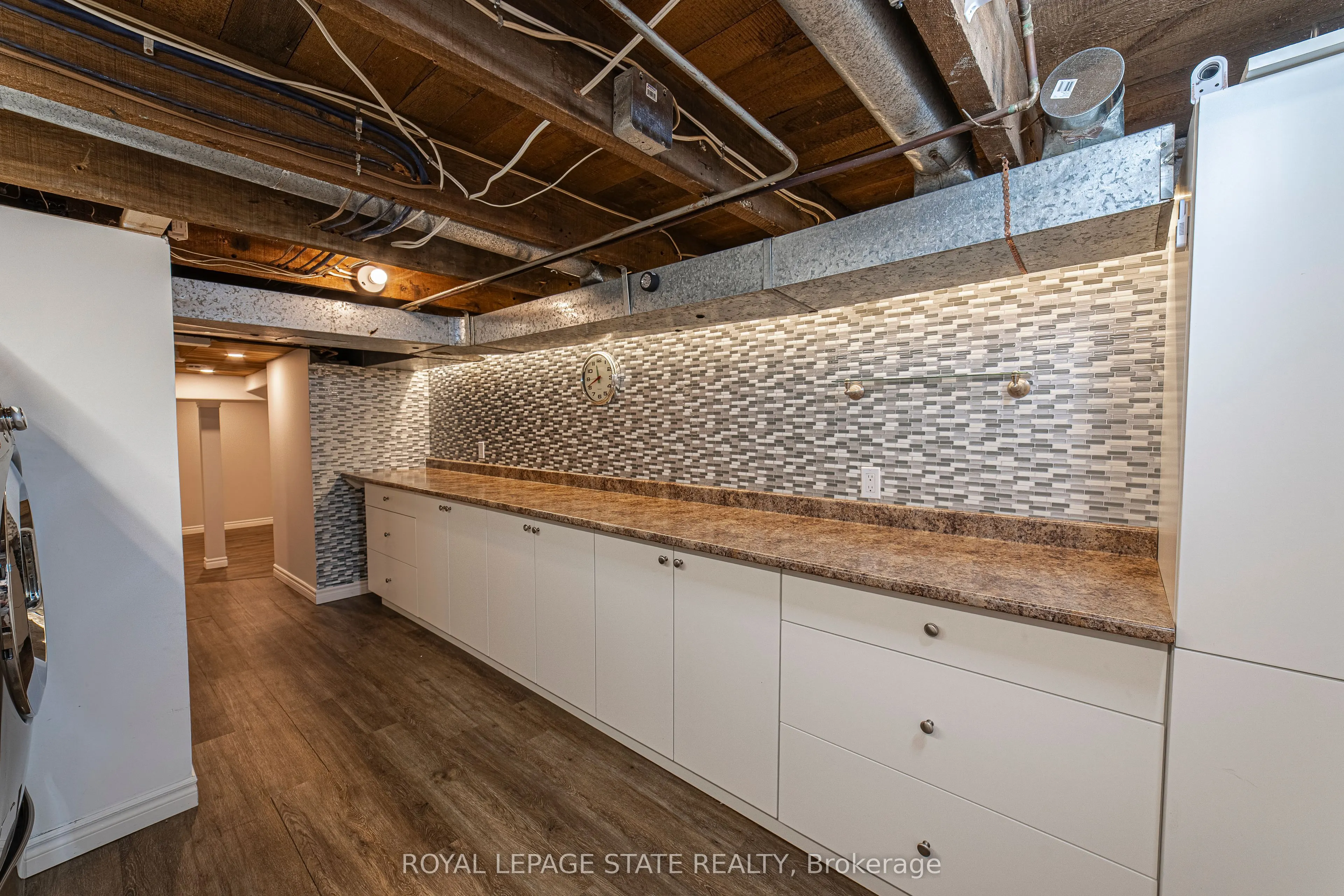 12 Maple Avenue
