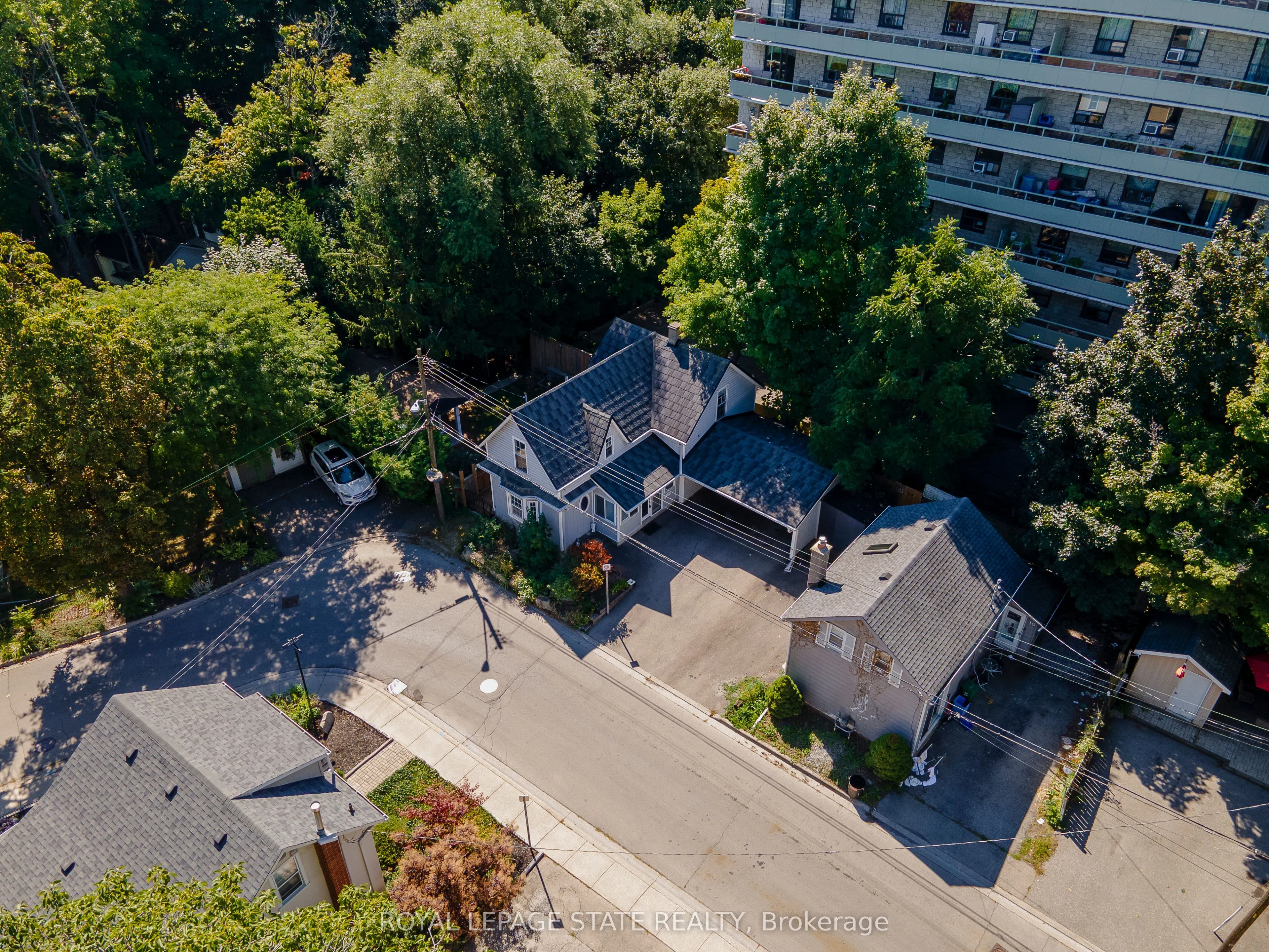12 Maple Avenue