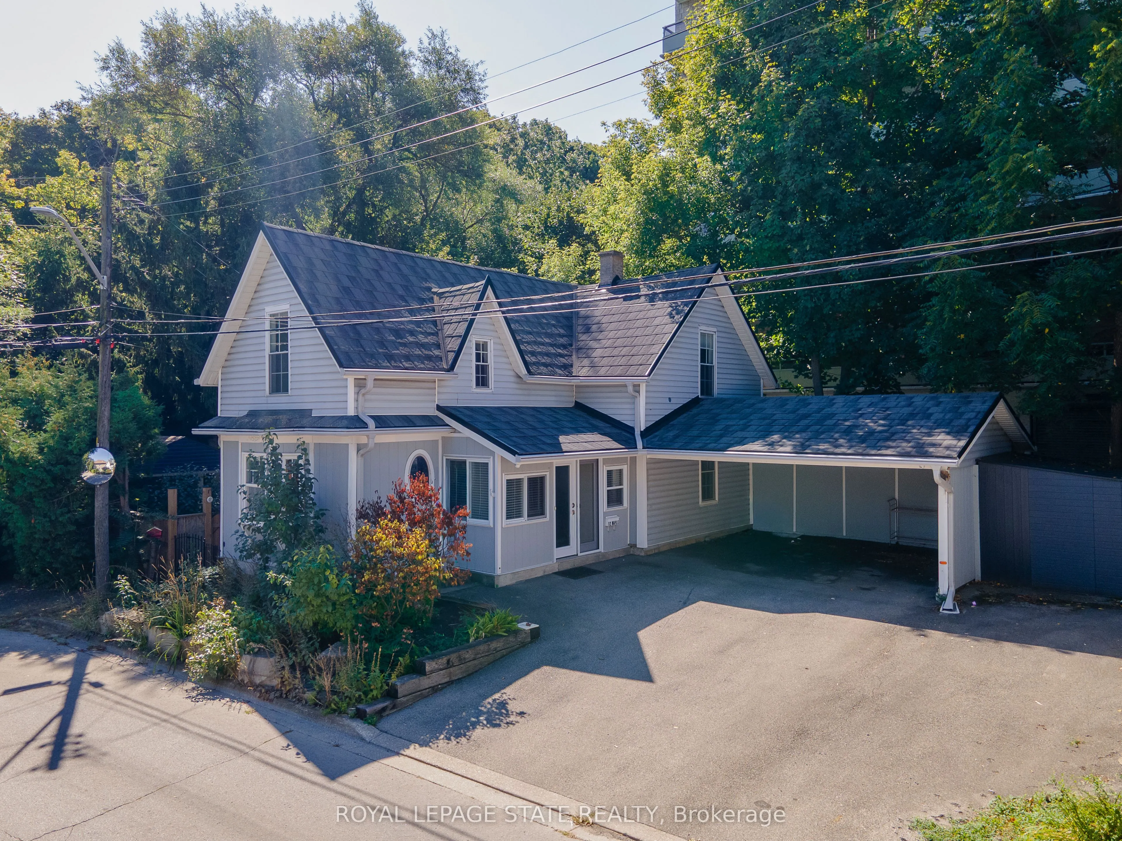 12 Maple Avenue