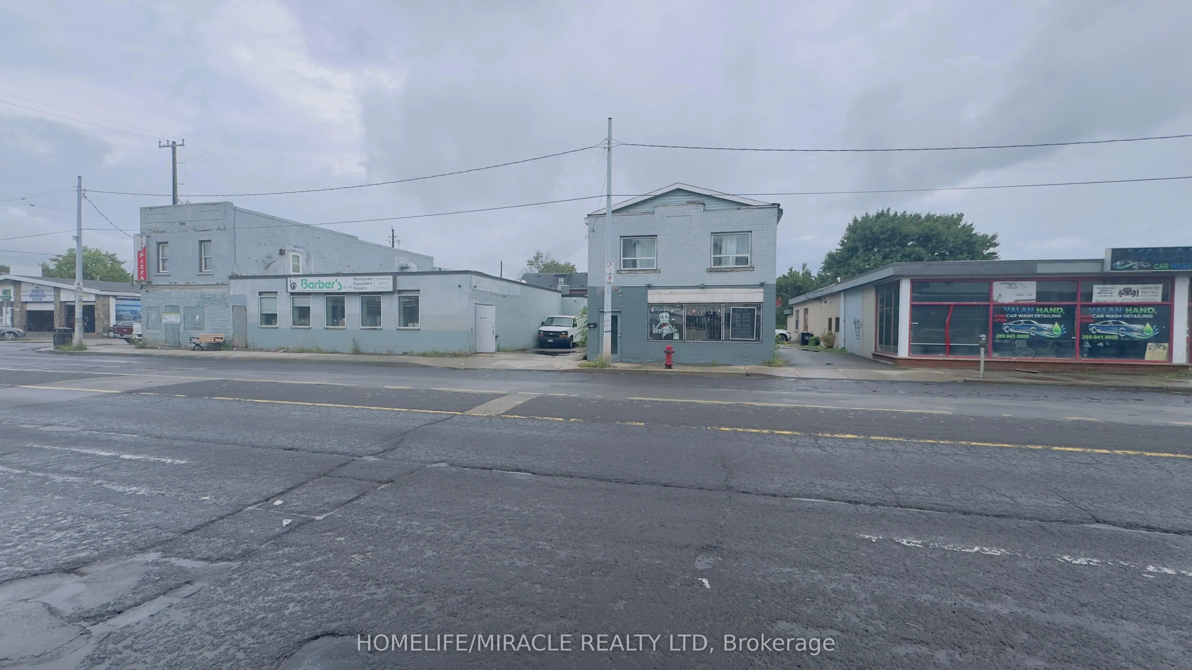 935 Barton Street E