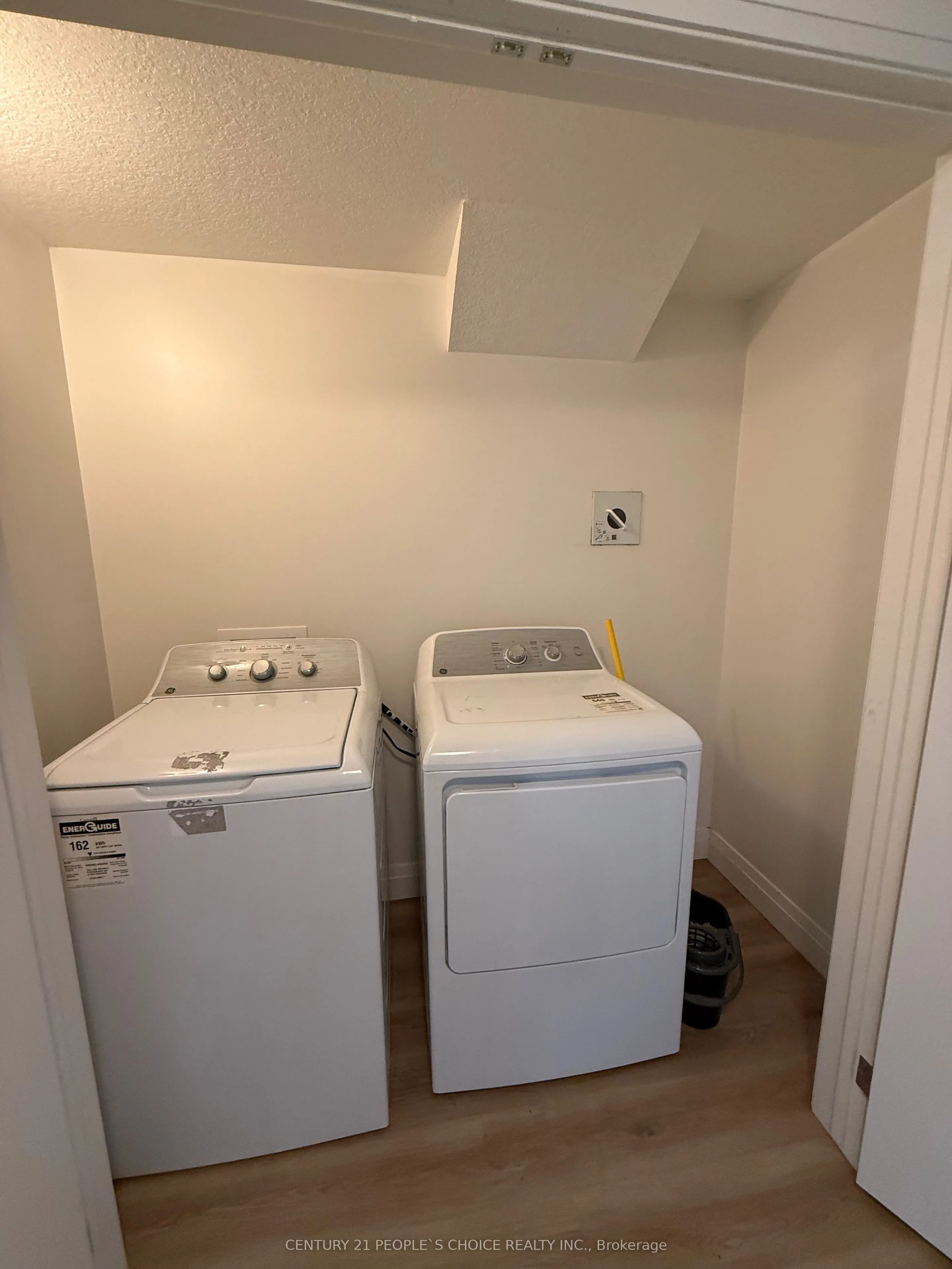 562 Fairway Drive, #Bsmt