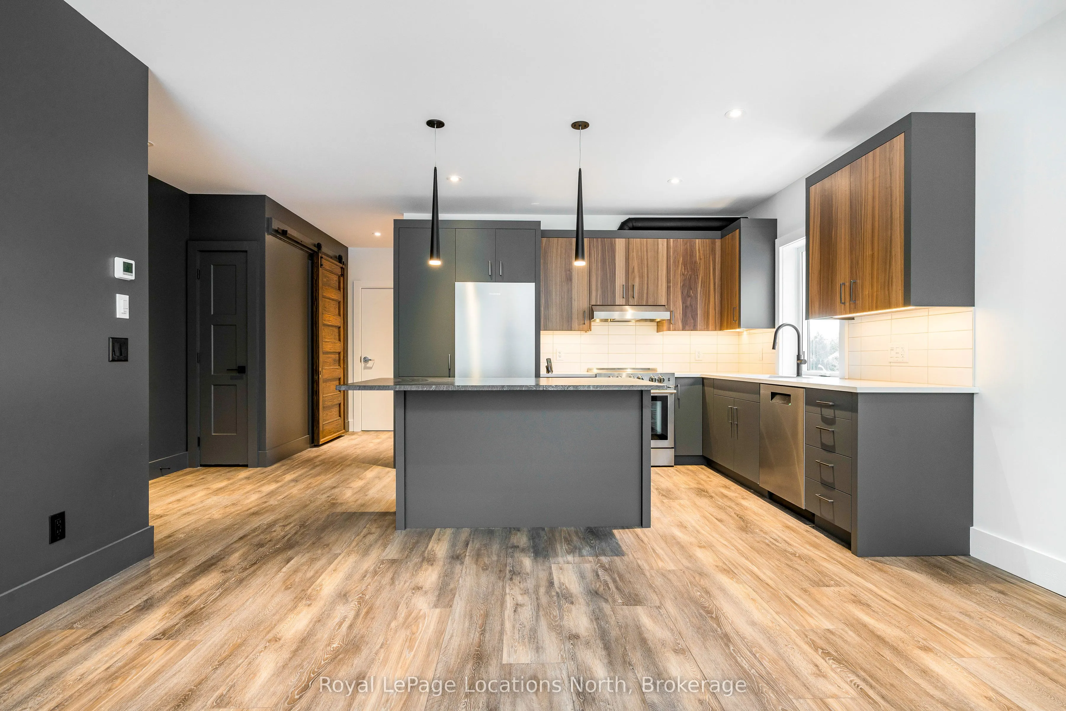 20 Alice Street E, #4