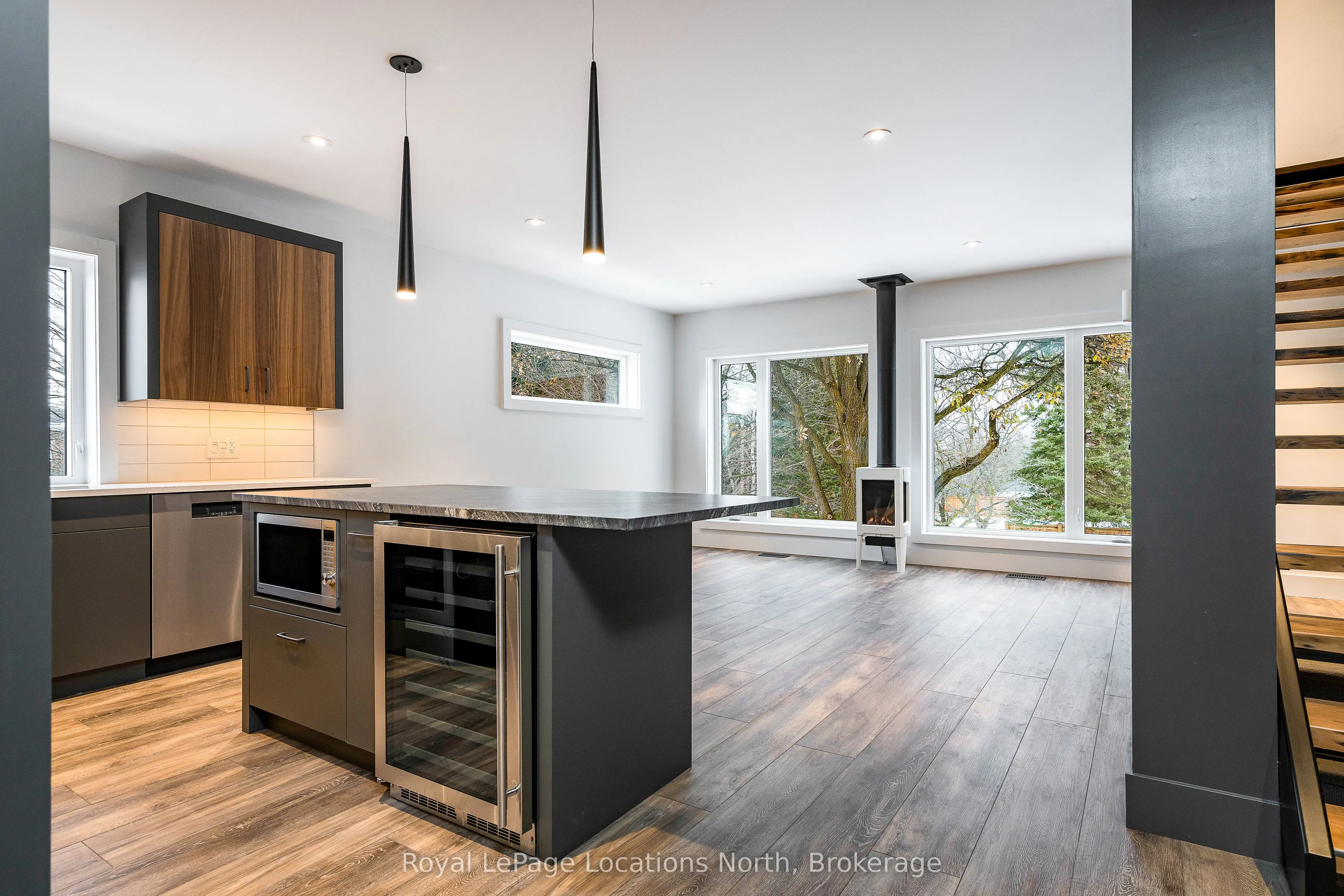20 Alice Street E, #4