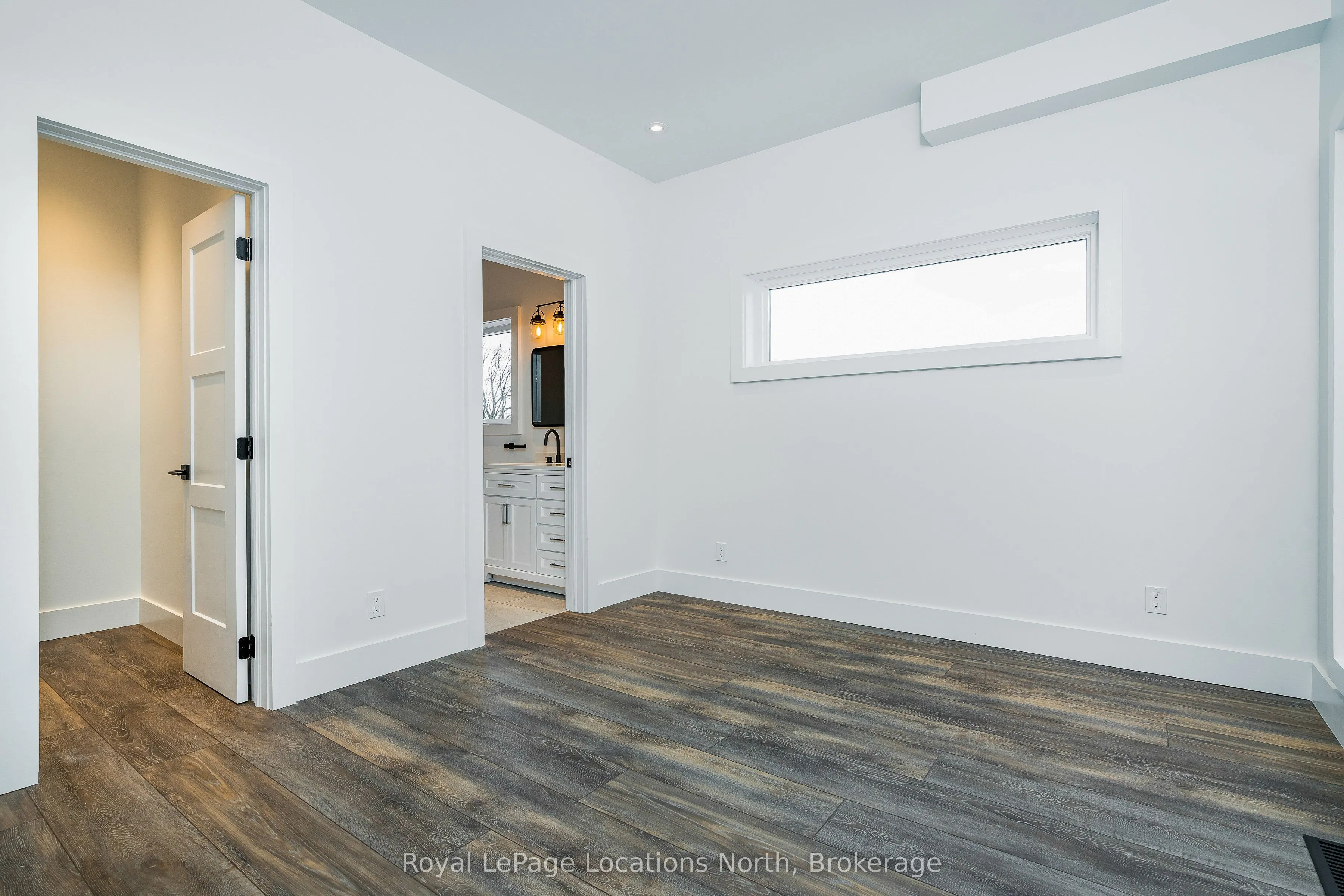 20 Alice Street E, #4