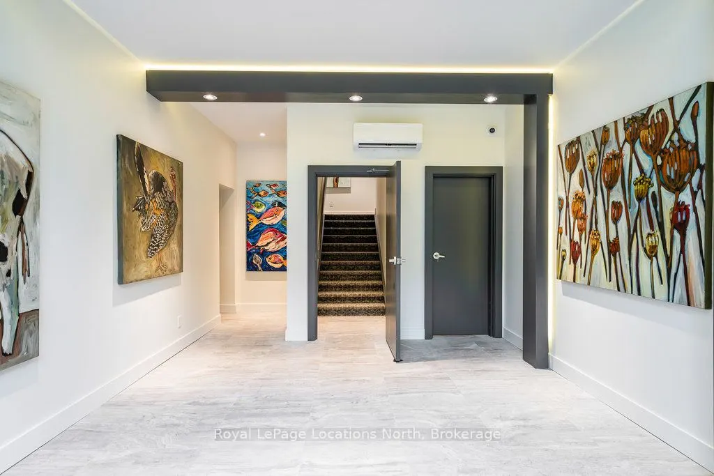 20 Alice Street E, #4