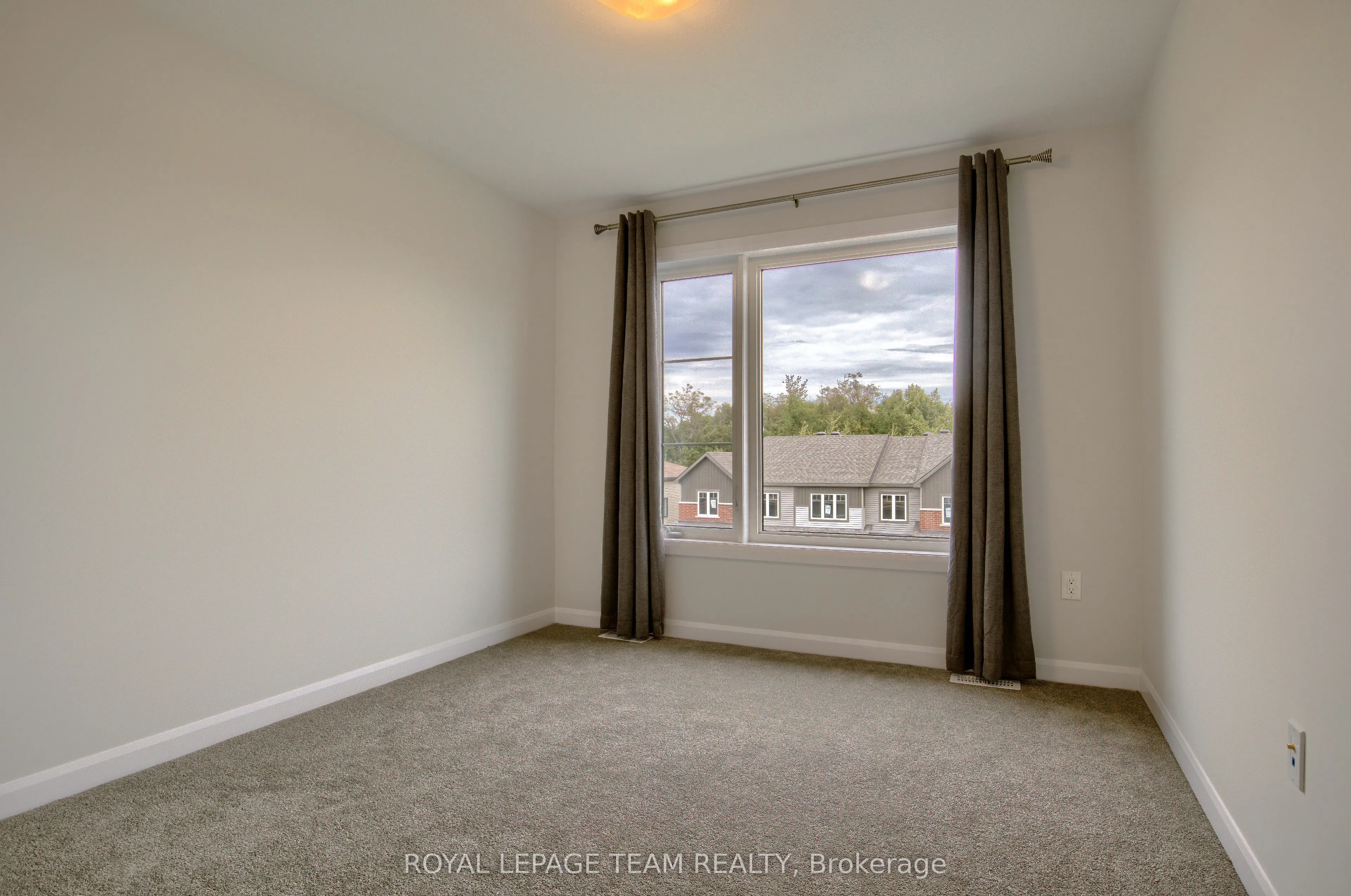 280 Elsie Macgill Walk