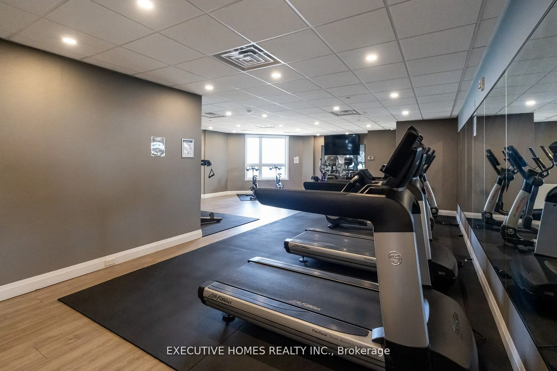 101 SHOREVIEW Place, #327