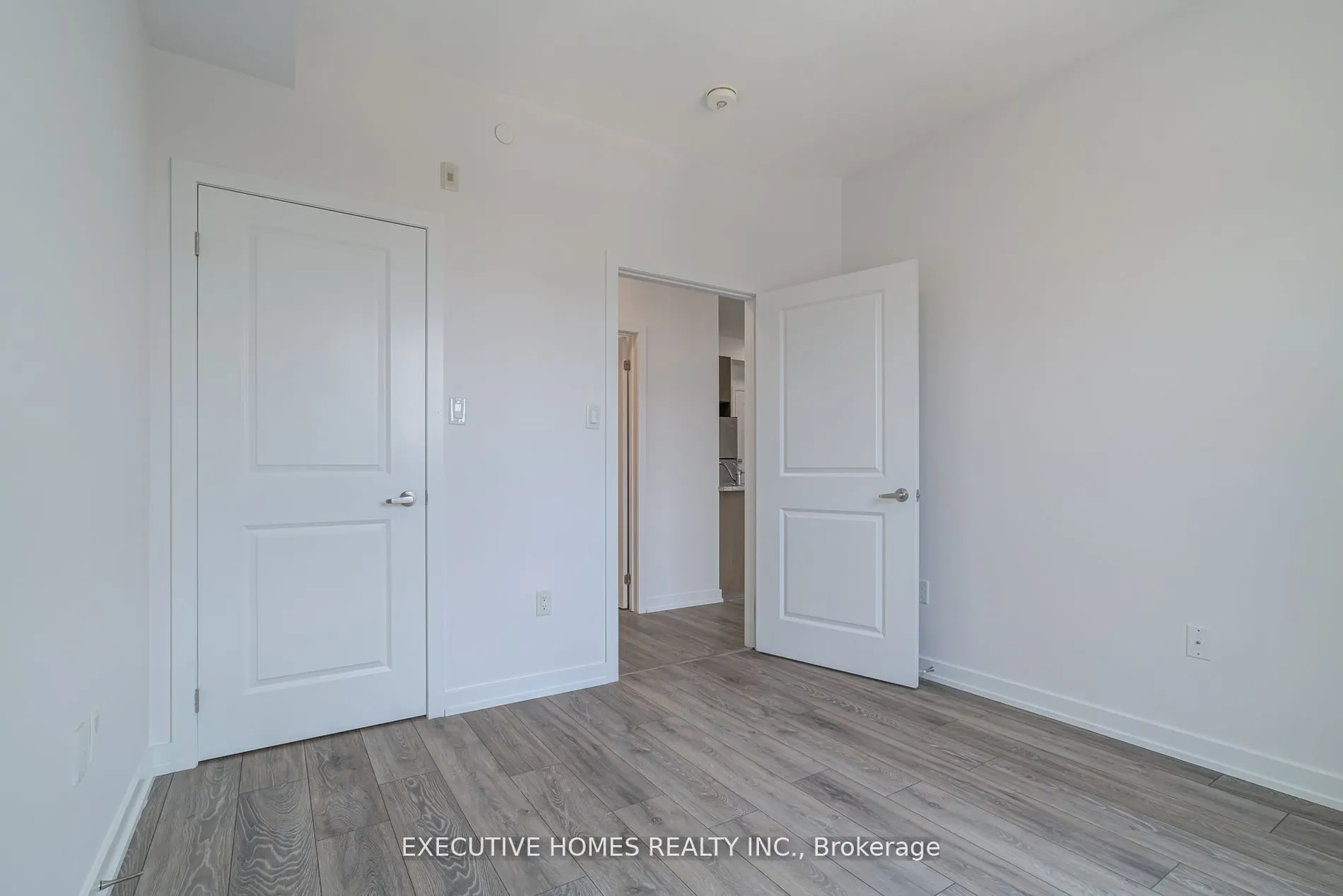 101 SHOREVIEW Place, #327