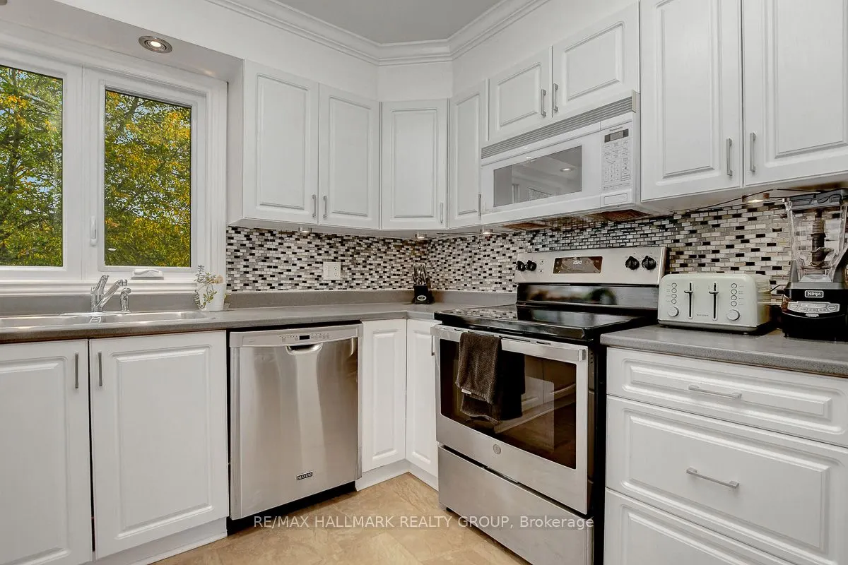 2094 Eric Crescent, #2094